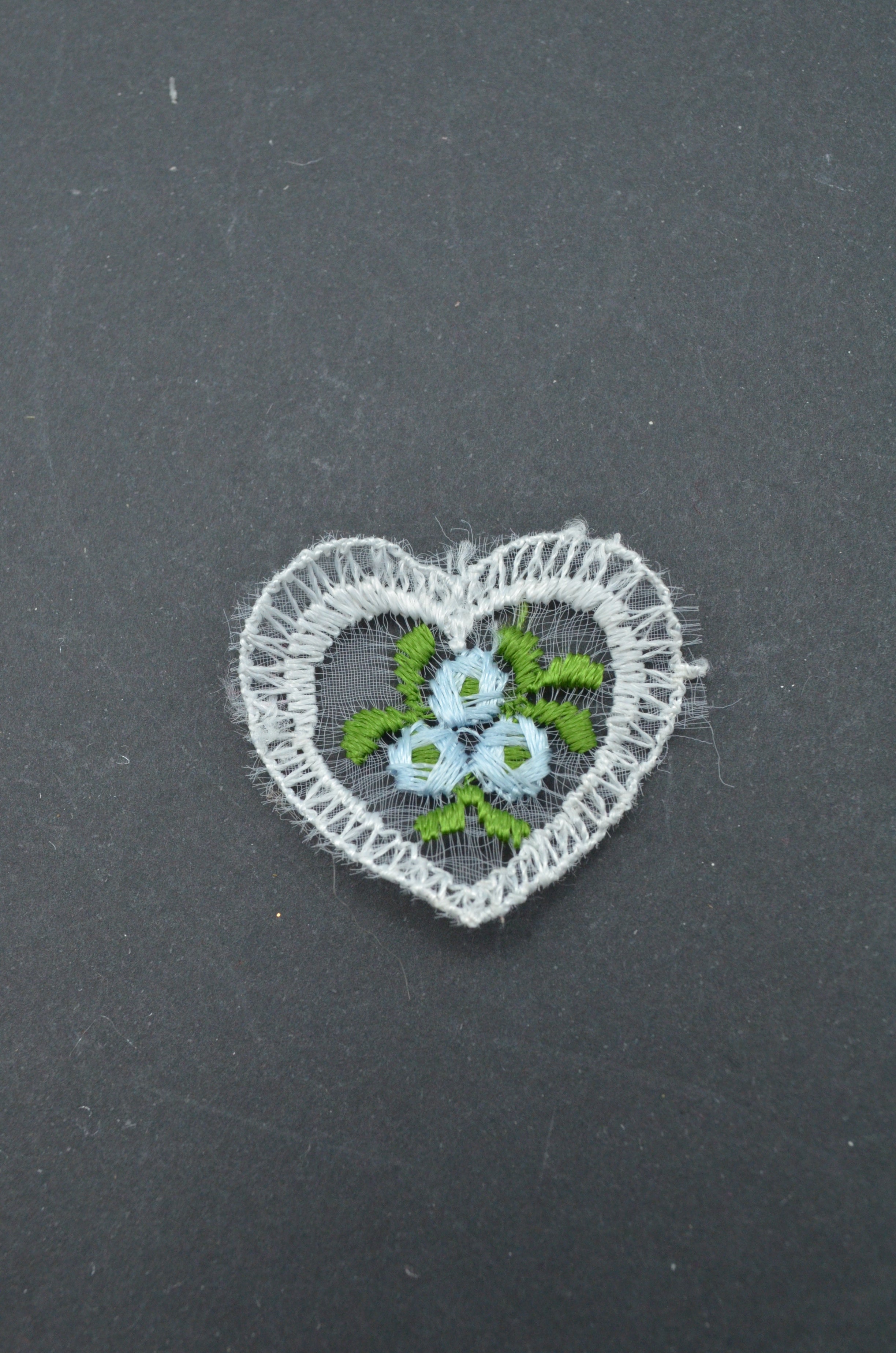 Aplicatie Brodata Inimioara 3.50x3.80cm