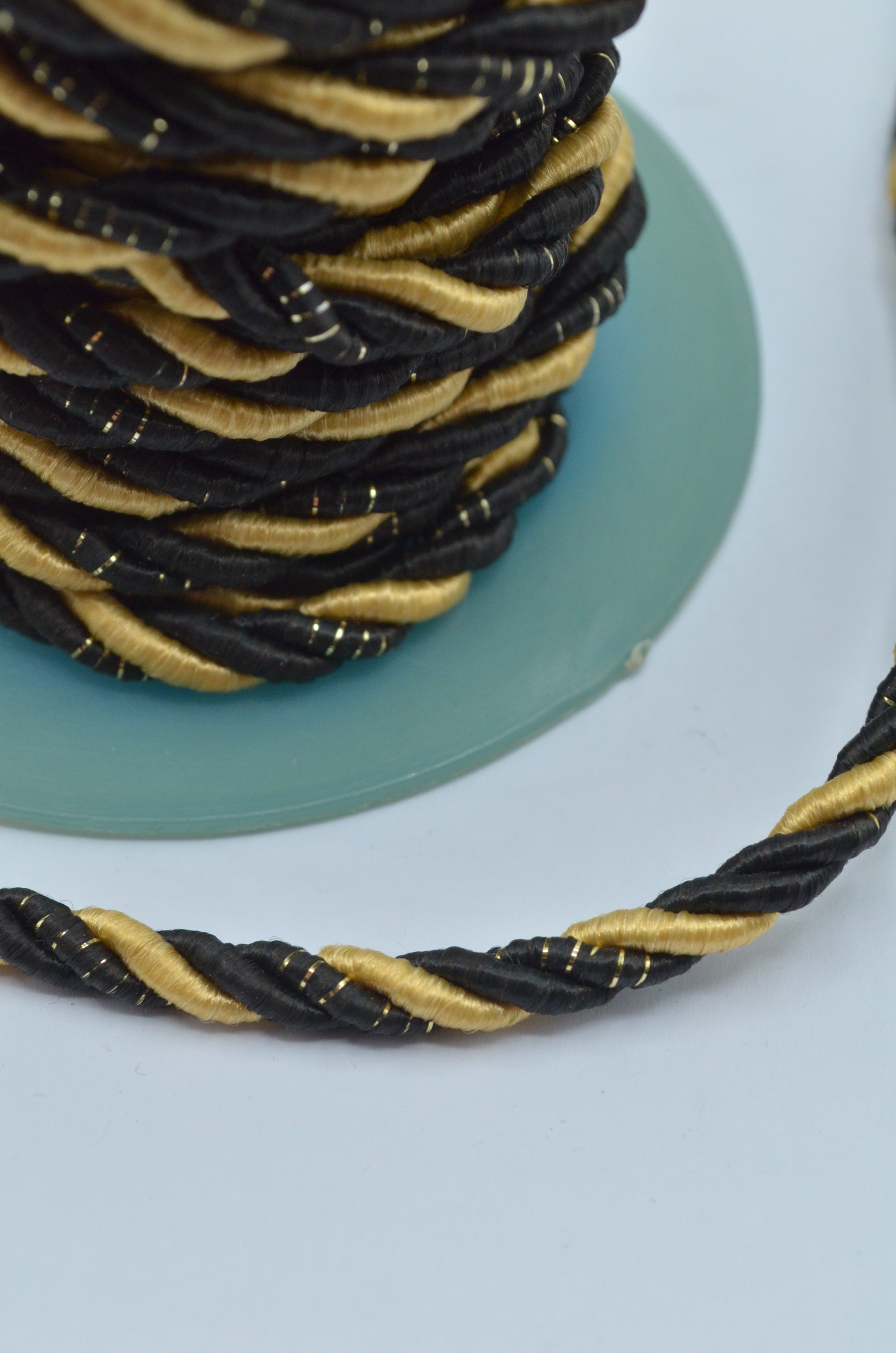 Snur Rasucit 6mm, Negru cu Bej