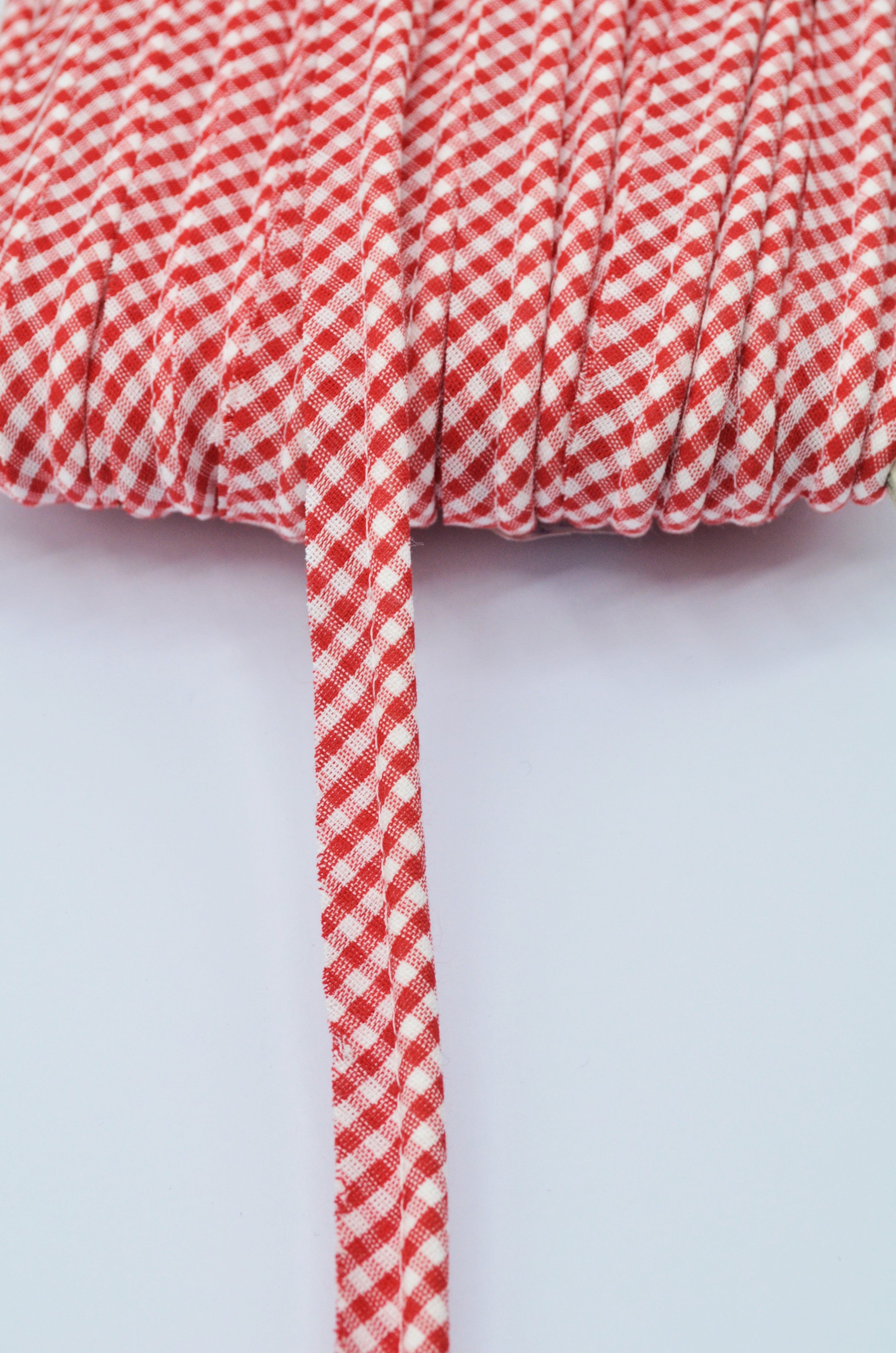 Paspoal de bumbac 15mm, Rosu cu Alb