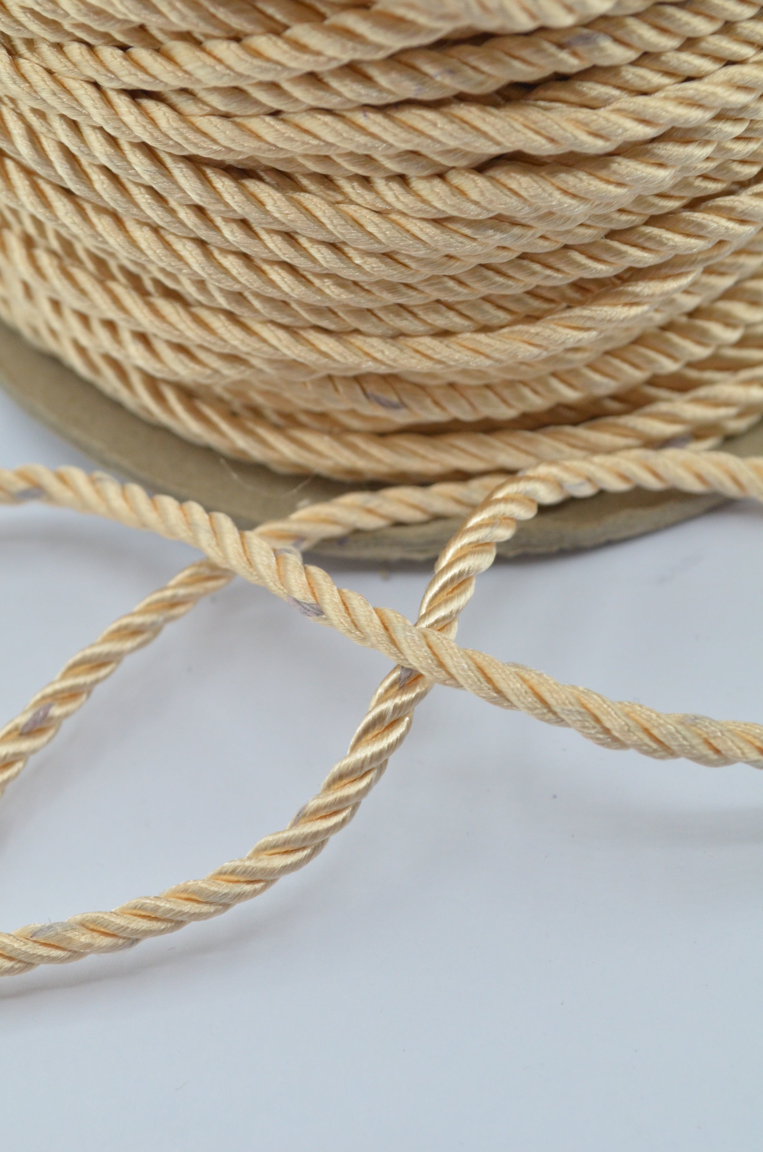 Snur Rasucit 4mm, Crem