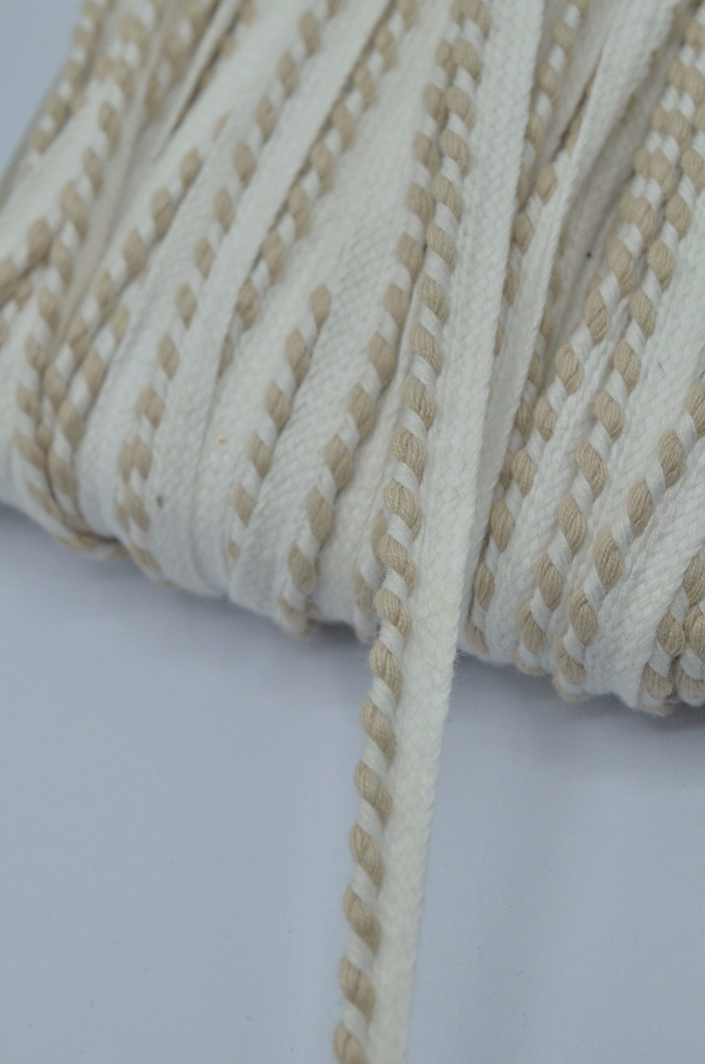 Paspoal de bumbac 9mm, Bej cu alb