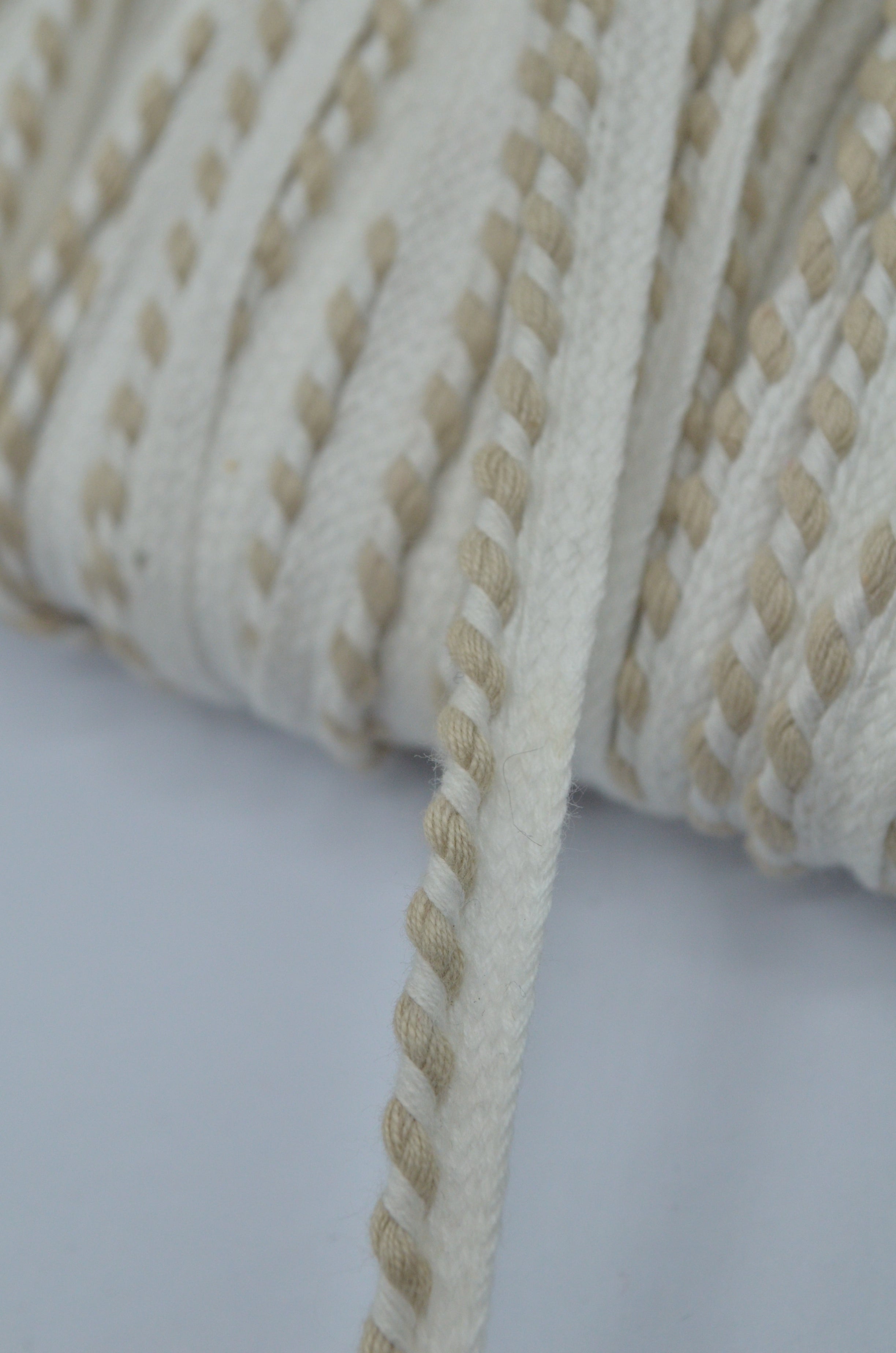 Paspoal de bumbac 9mm, Bej cu alb