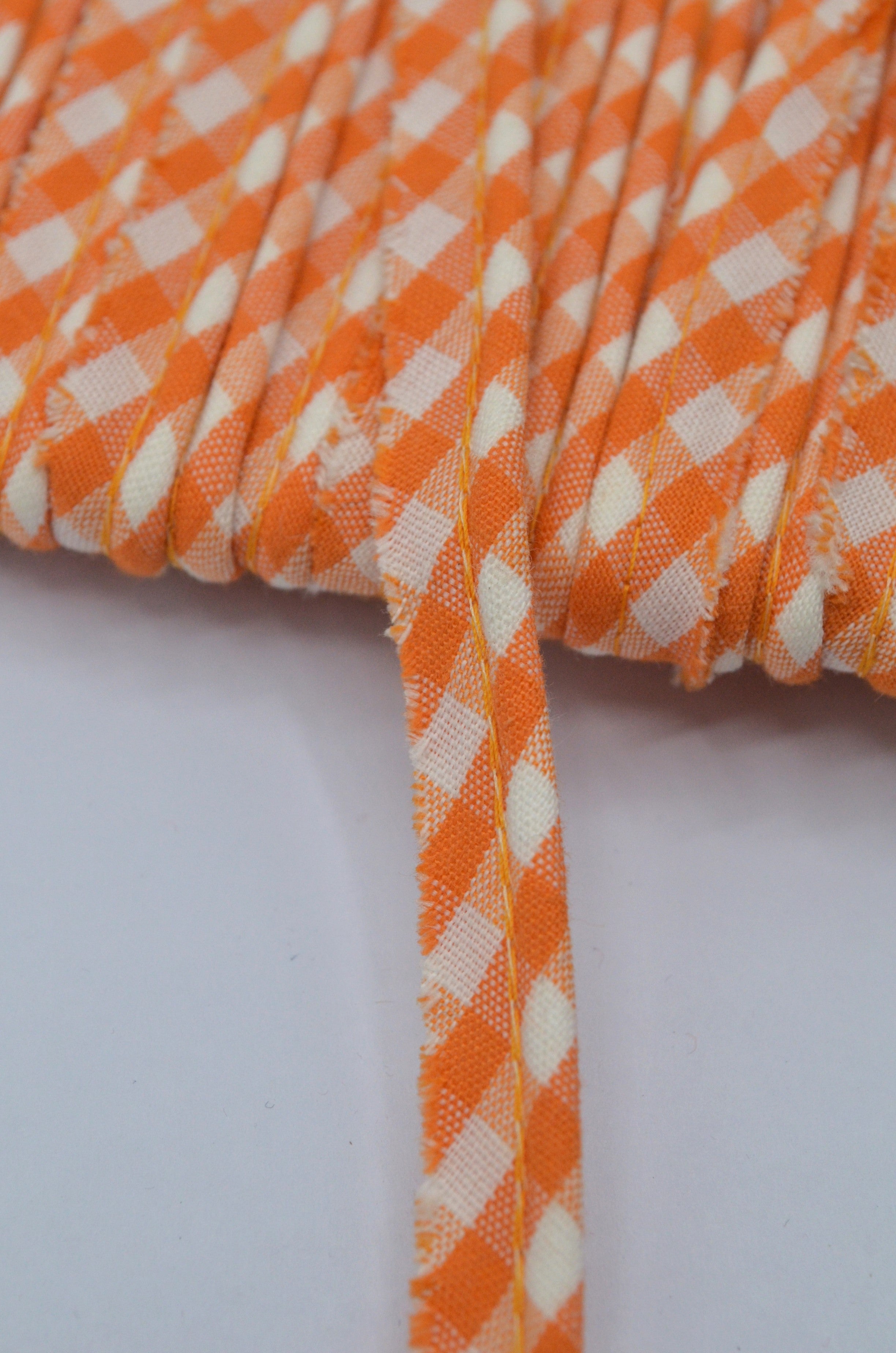 Paspoal de bumbac 10mm, Portocaliu cu Alb