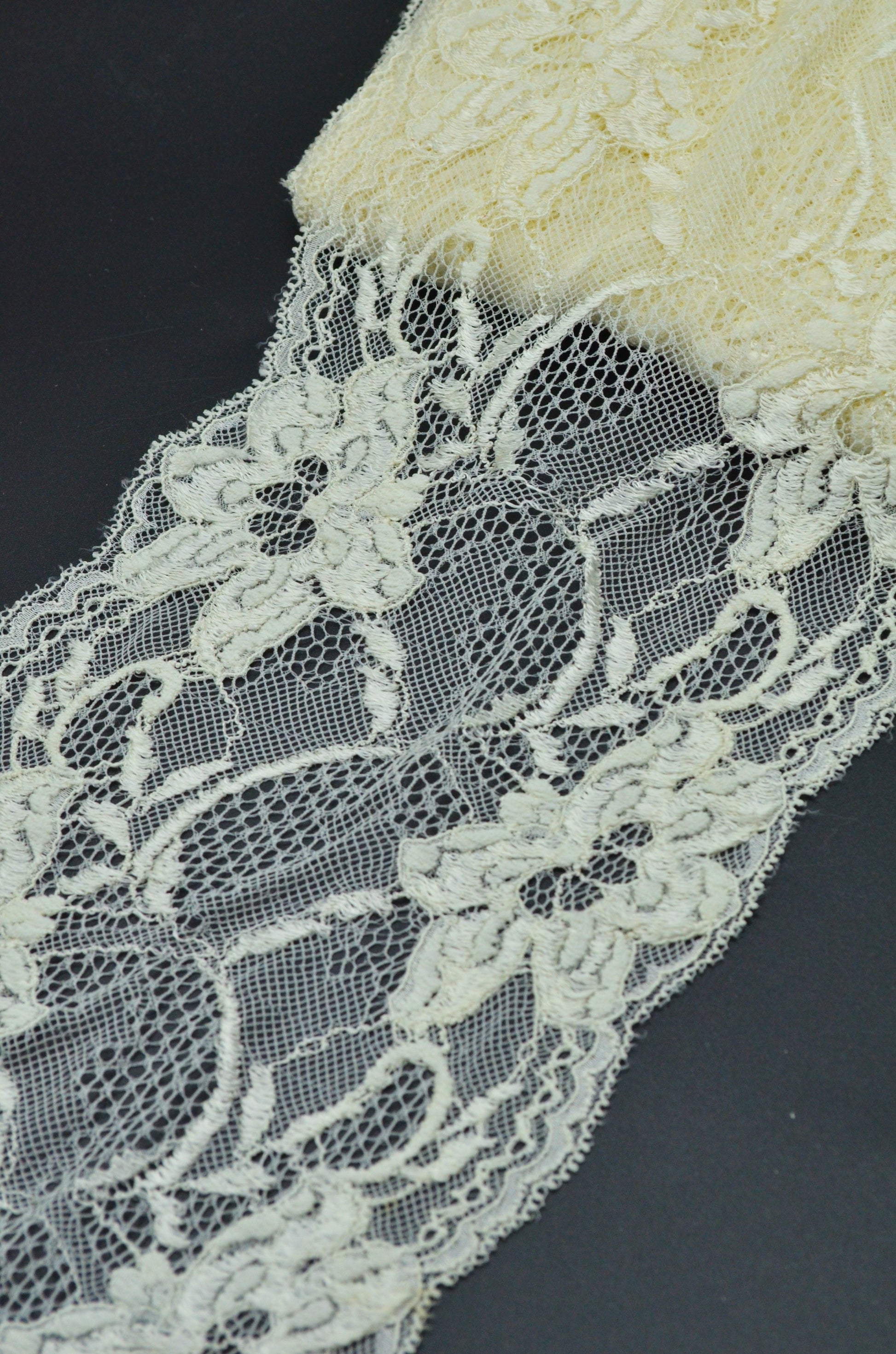 Dantela 14cm, Crem Unt