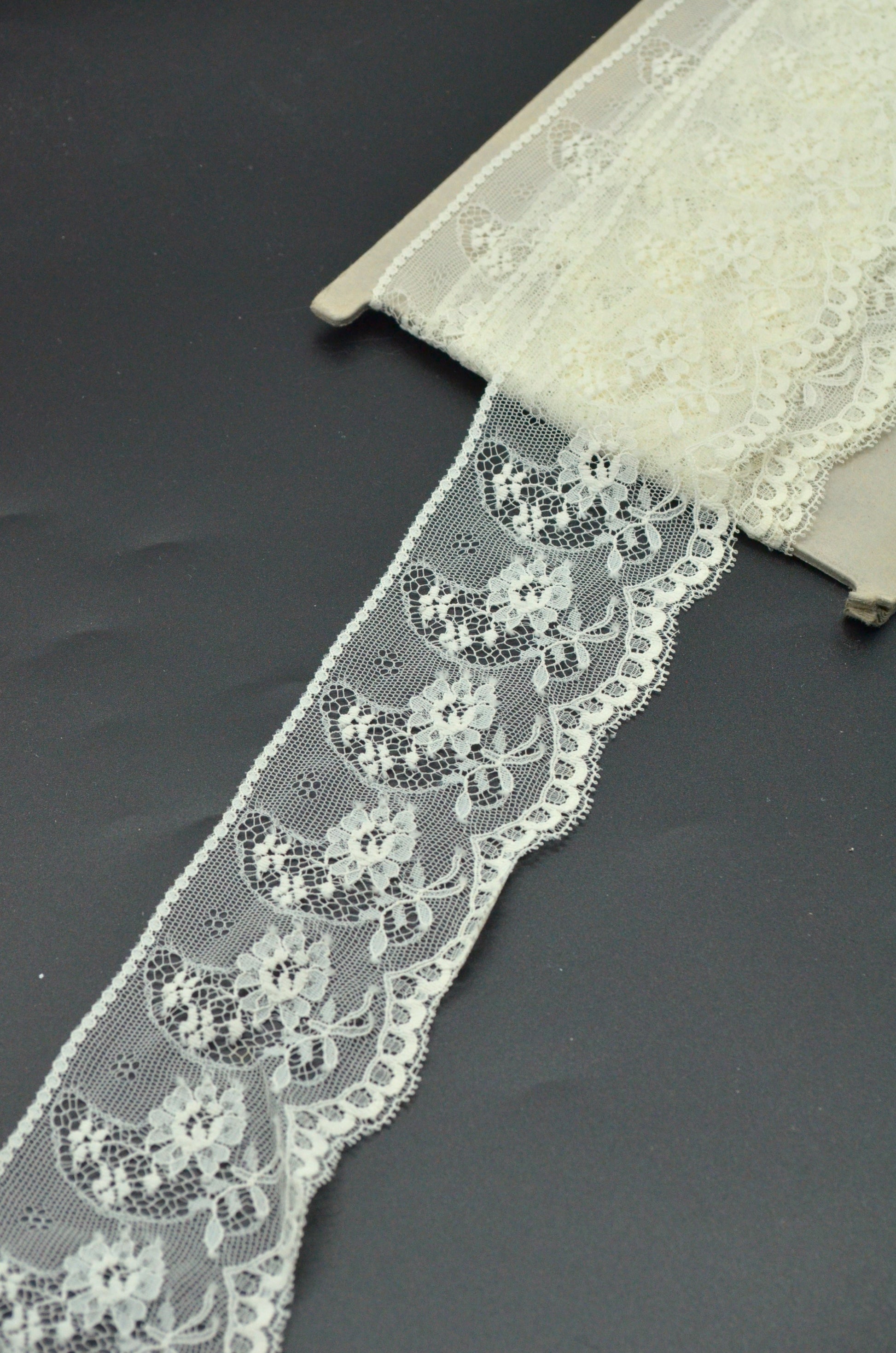 Dantela 6cm, Crem Unt
