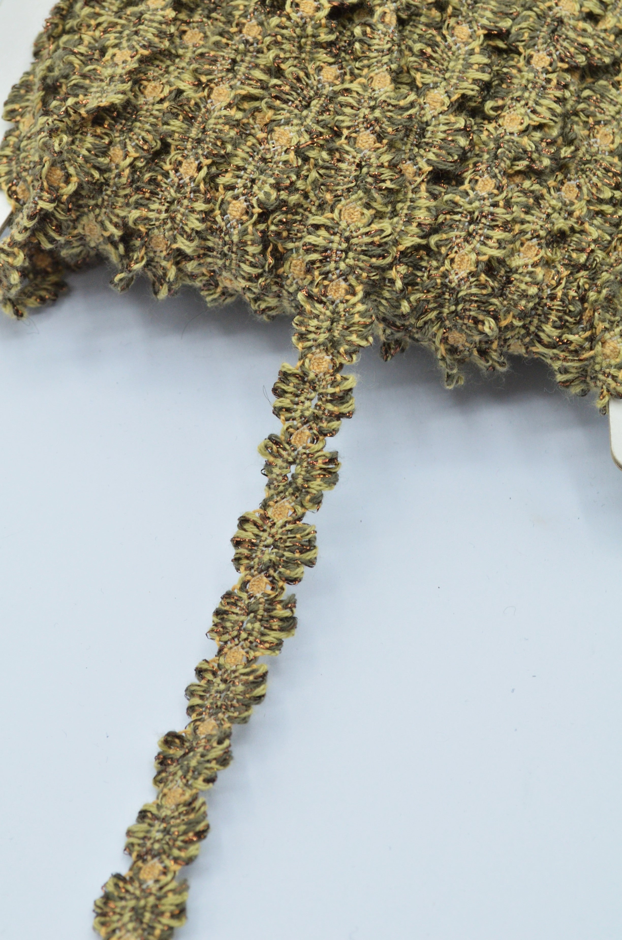 Dantela De Bumbac 1.50cm, Kaki cu fir lurex