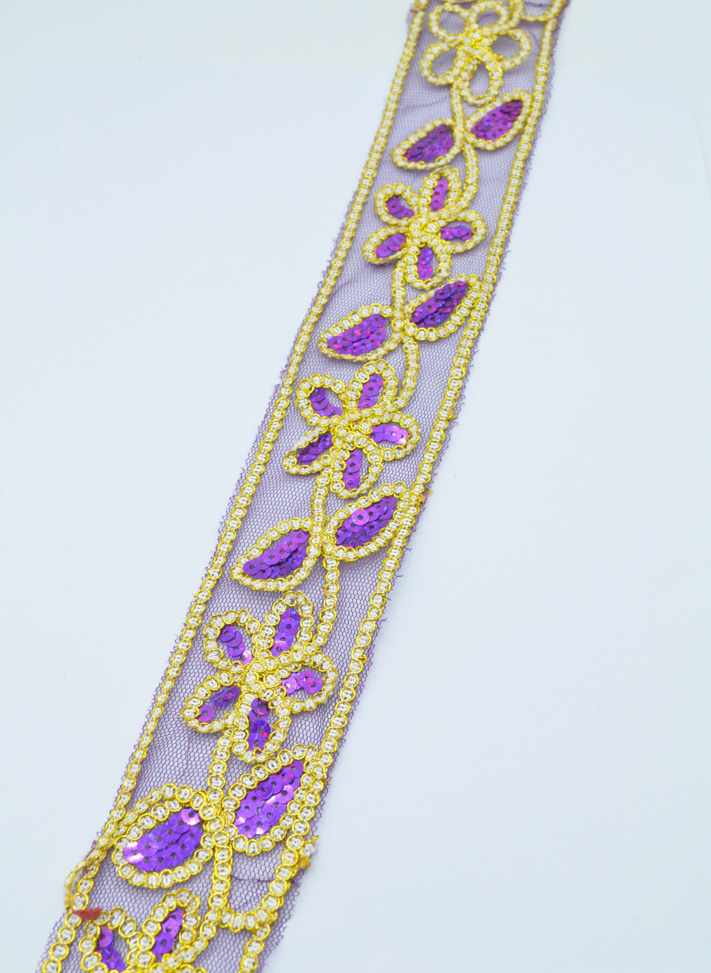 Pasmanterie Cu Paiete Pe Tull 5.50cm, Mov