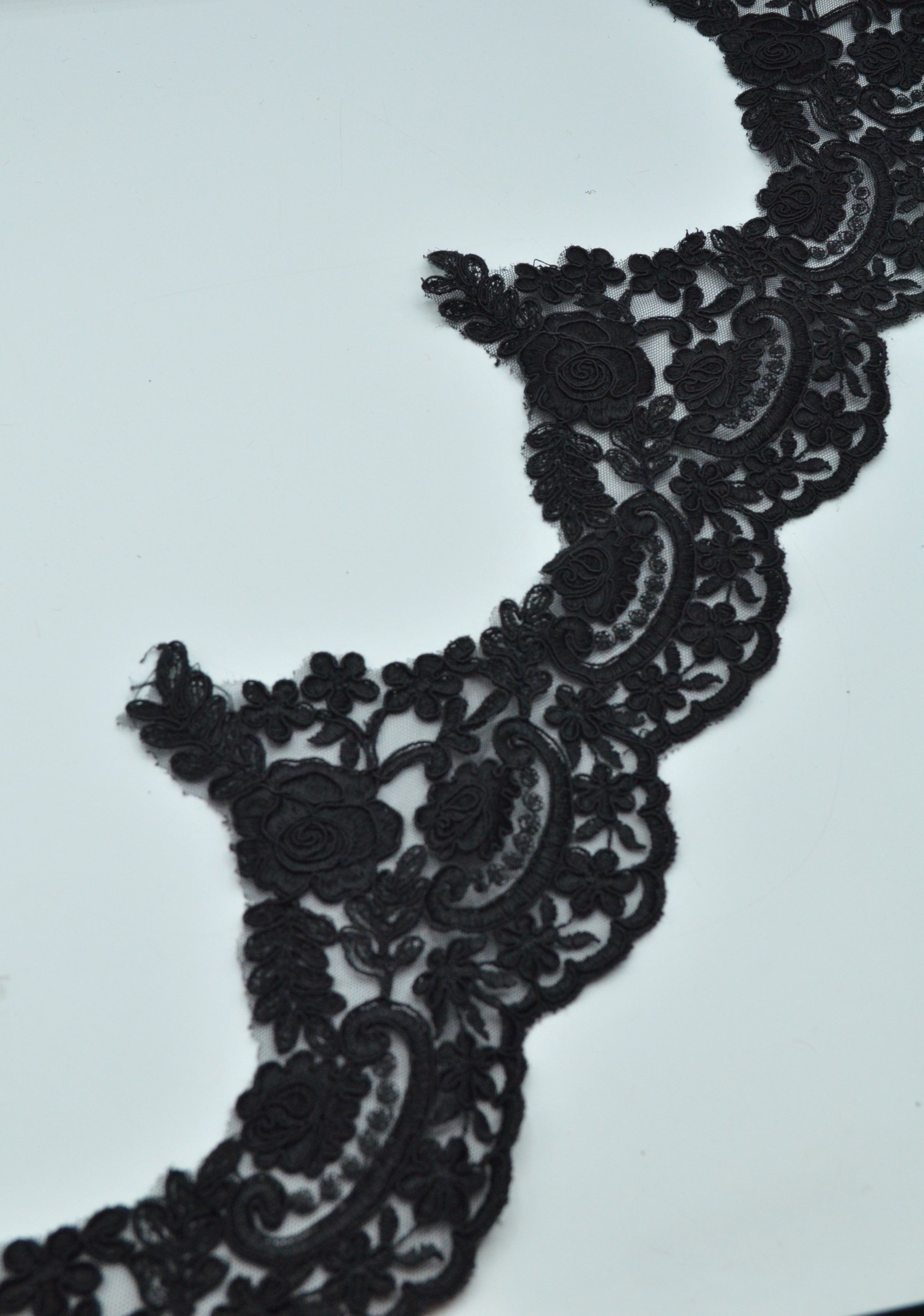 Broderie Neagra 14cm