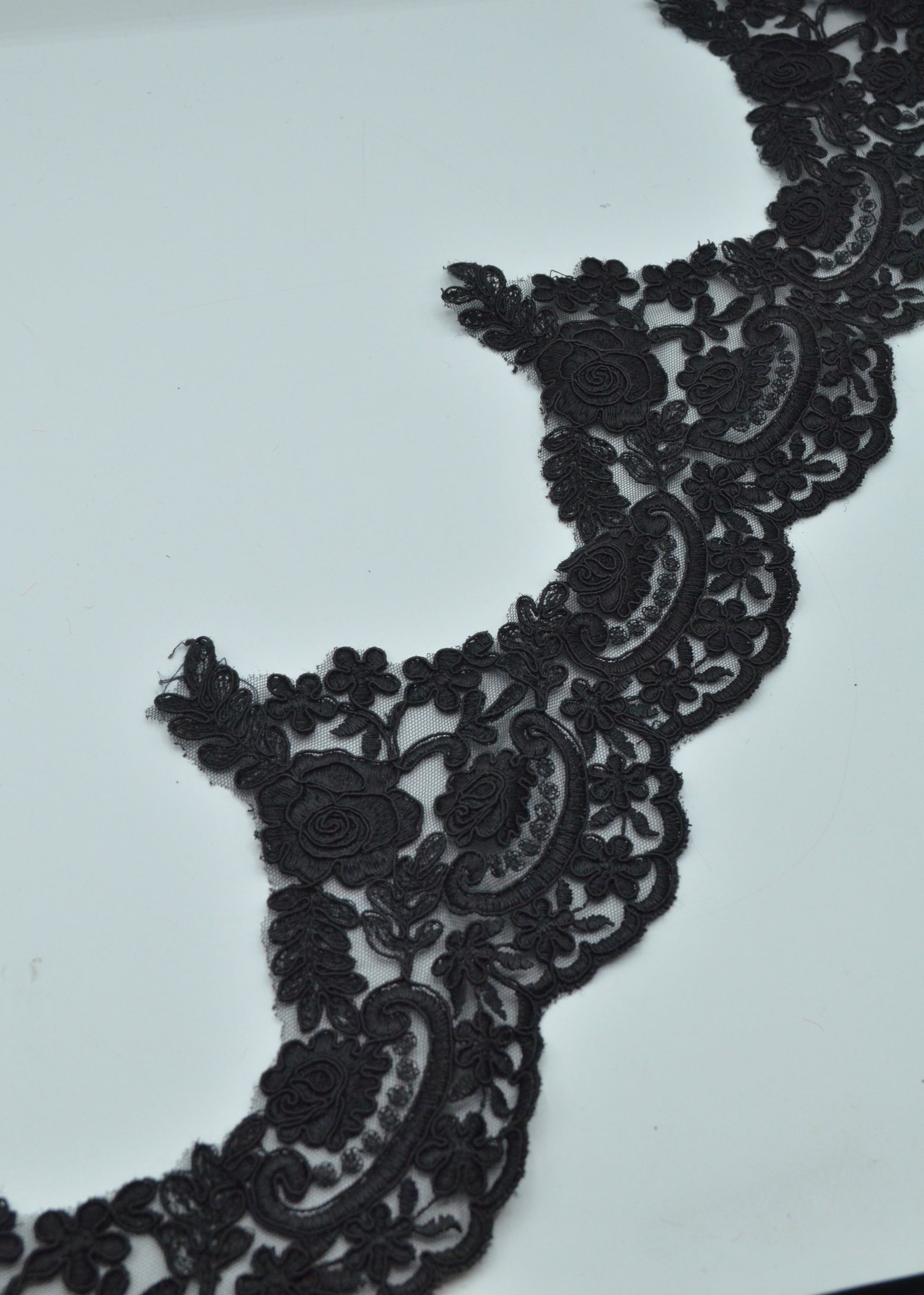 Broderie Neagra 14cm