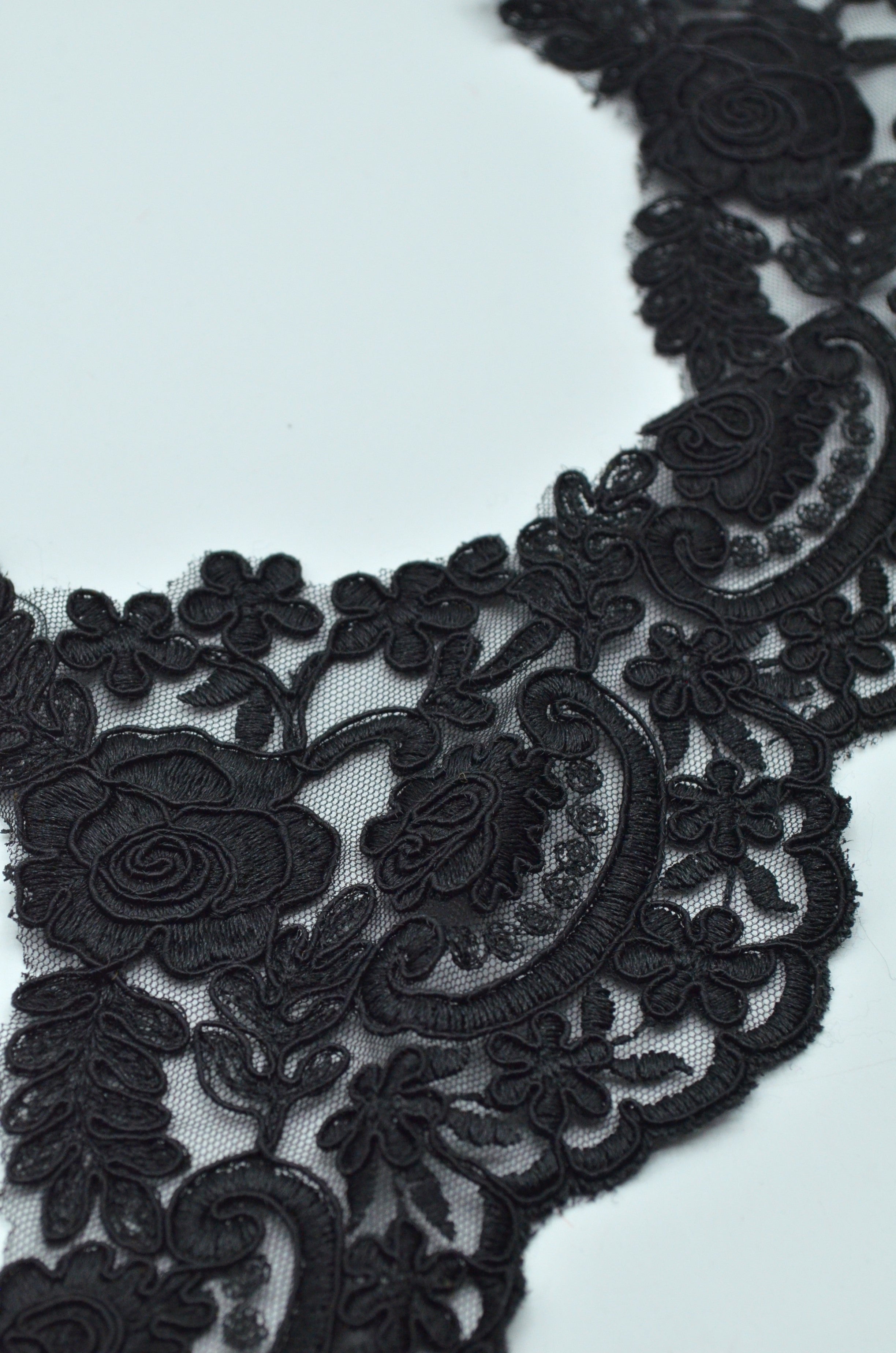 Broderie Neagra 14cm