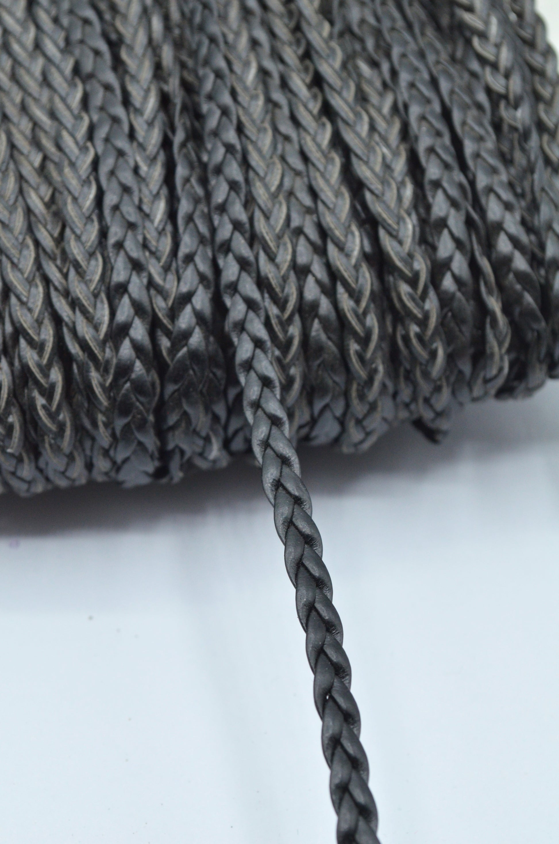 Snur Impletit Din Piele Ecologica 5mm, Negru