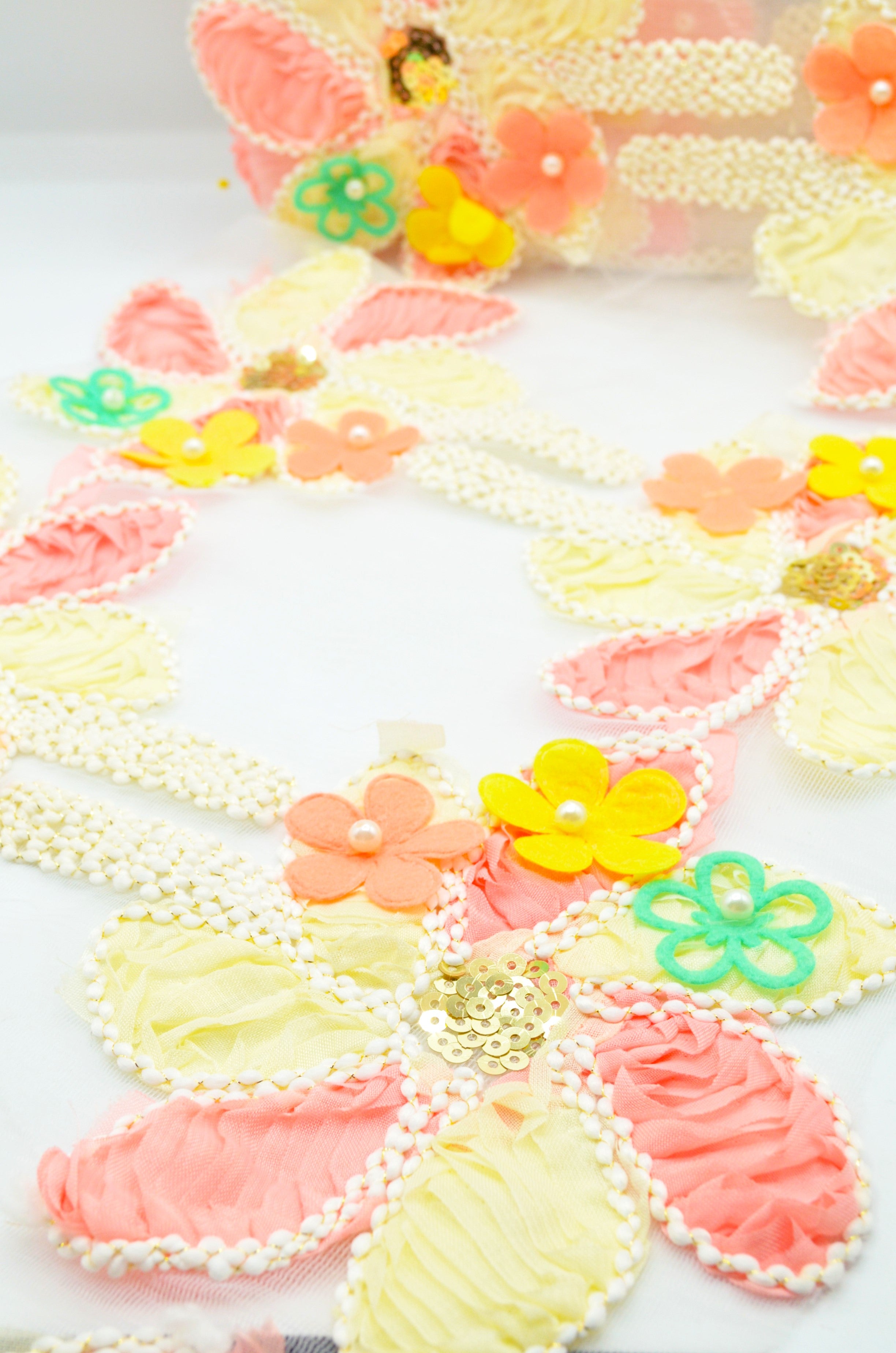 Broderie Cu Aplicatii 30cm
