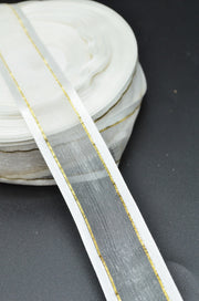 Panglica Organza Cu Margini Satinate Si Fir Lurex Auriu 2.50cm, Ivoire