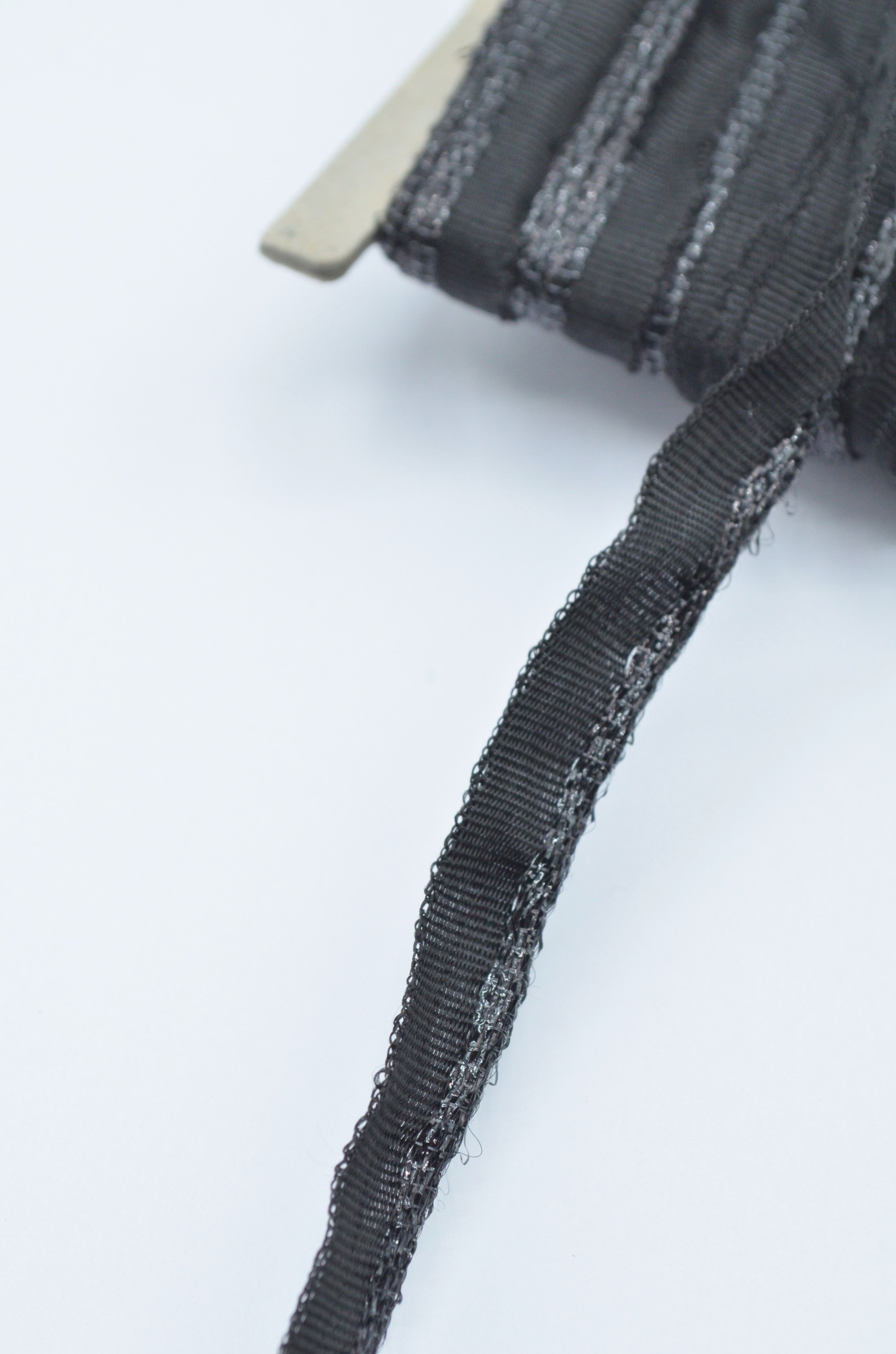 Paspoal Cu Fir Lurex Negru, 1cm