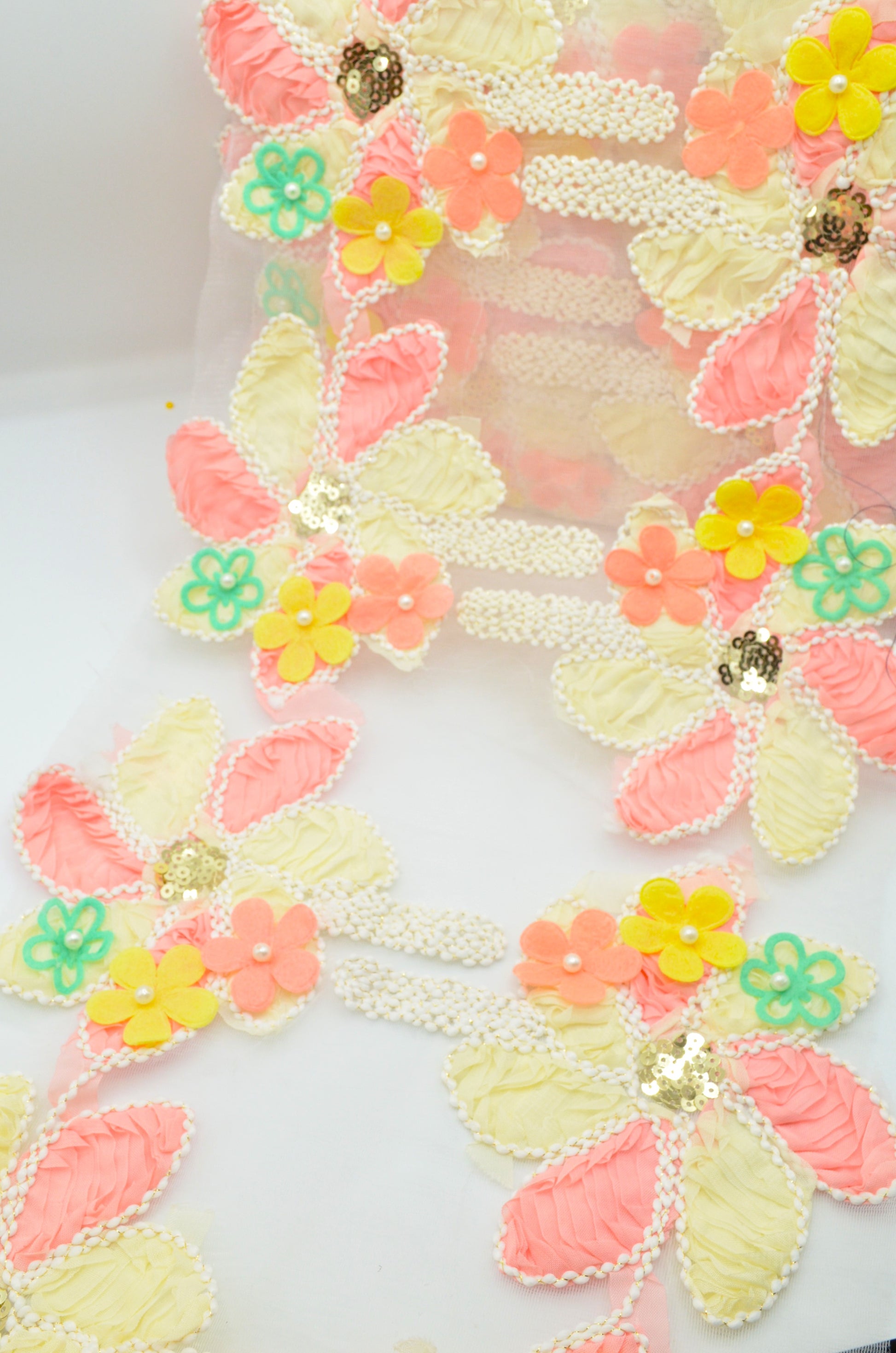 Broderie Cu Aplicatii 30cm