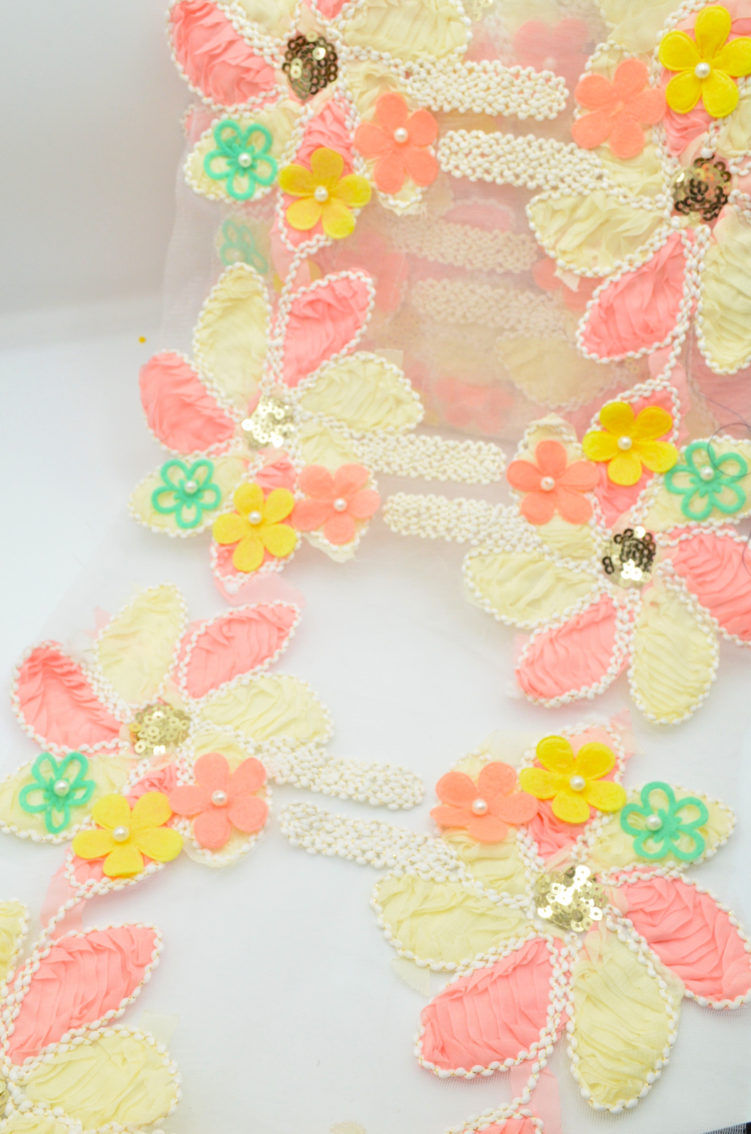 Broderie Cu Aplicatii 30cm