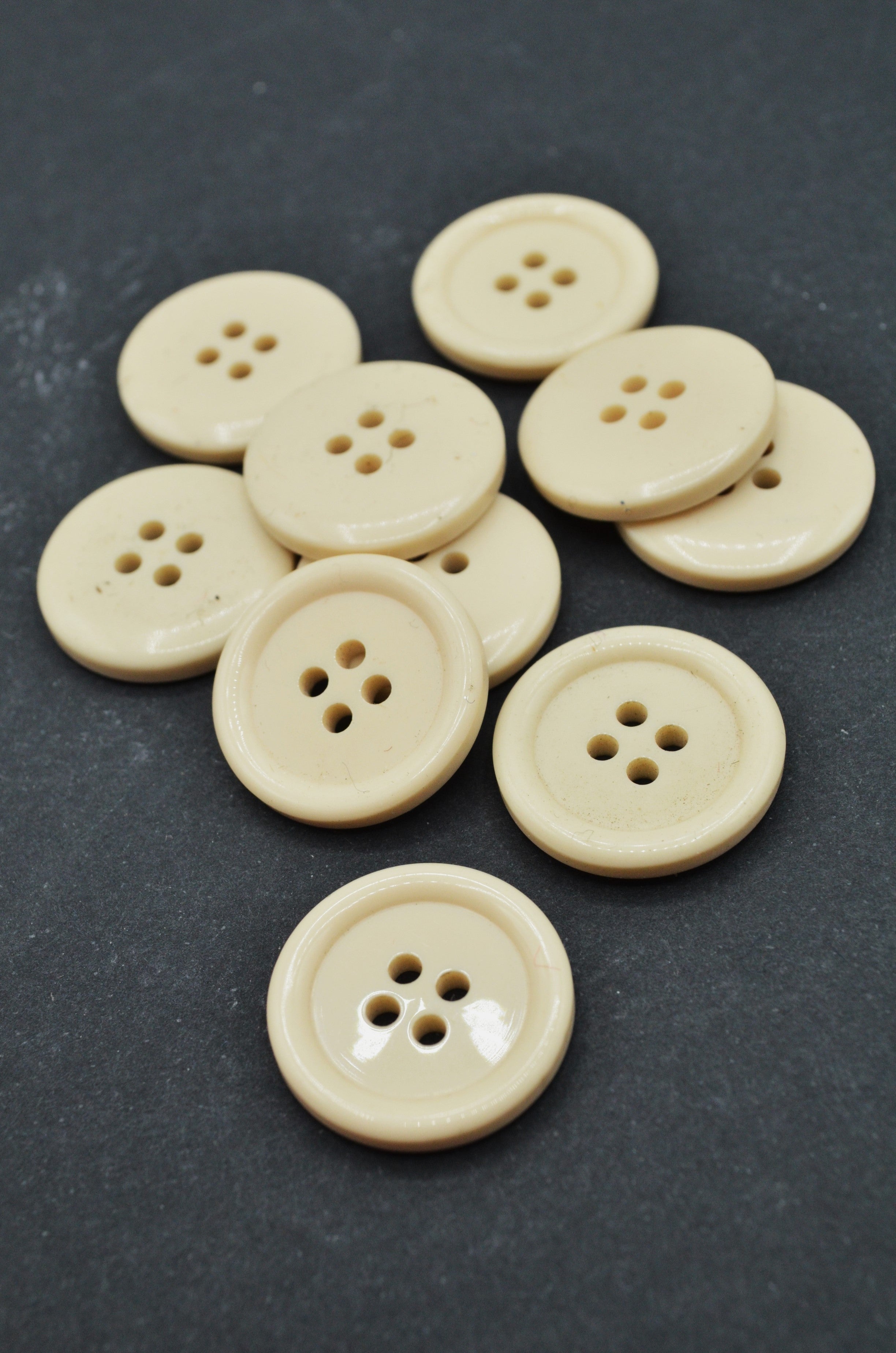 Nasturi De Plastic 21mm, Crem