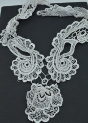 Guler Decorativ -Alb