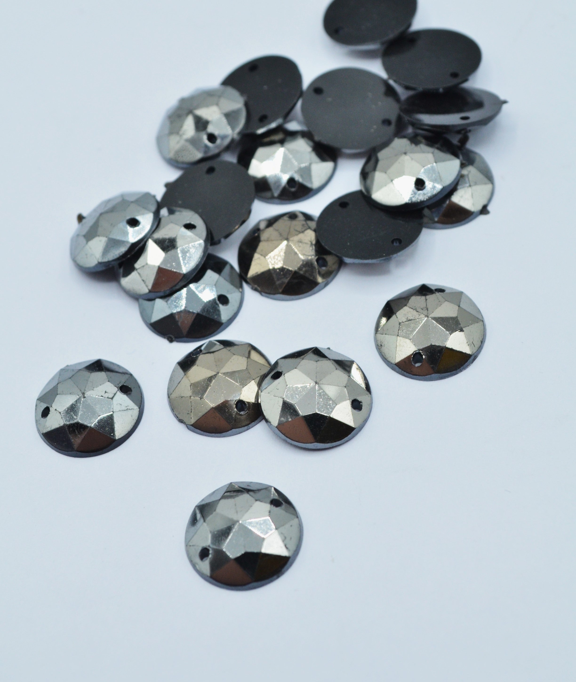 Pietre De Plastic De Cusut 14mm, (20buc/Pachet)