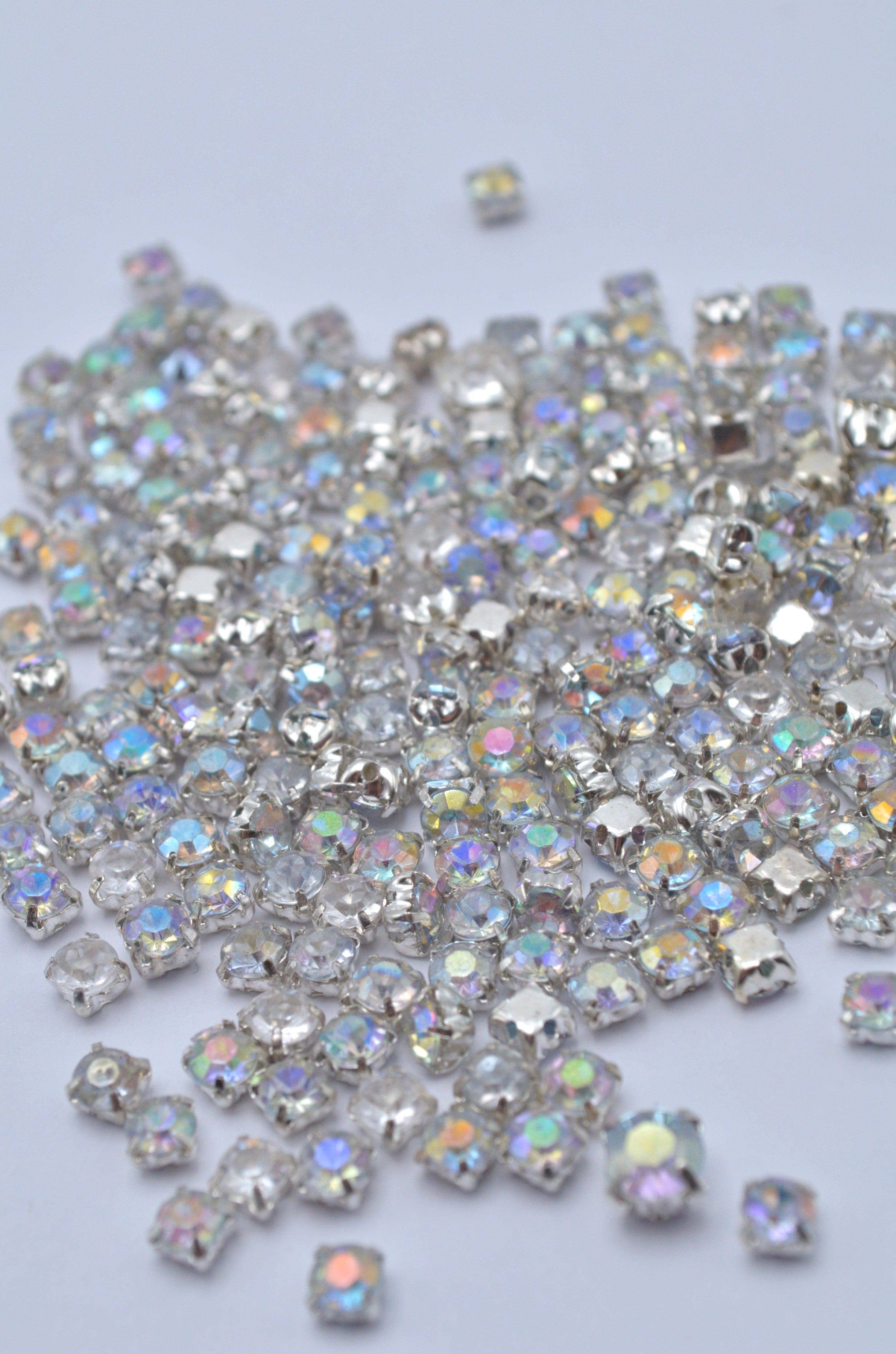 Strasuri 4mm, 18gr