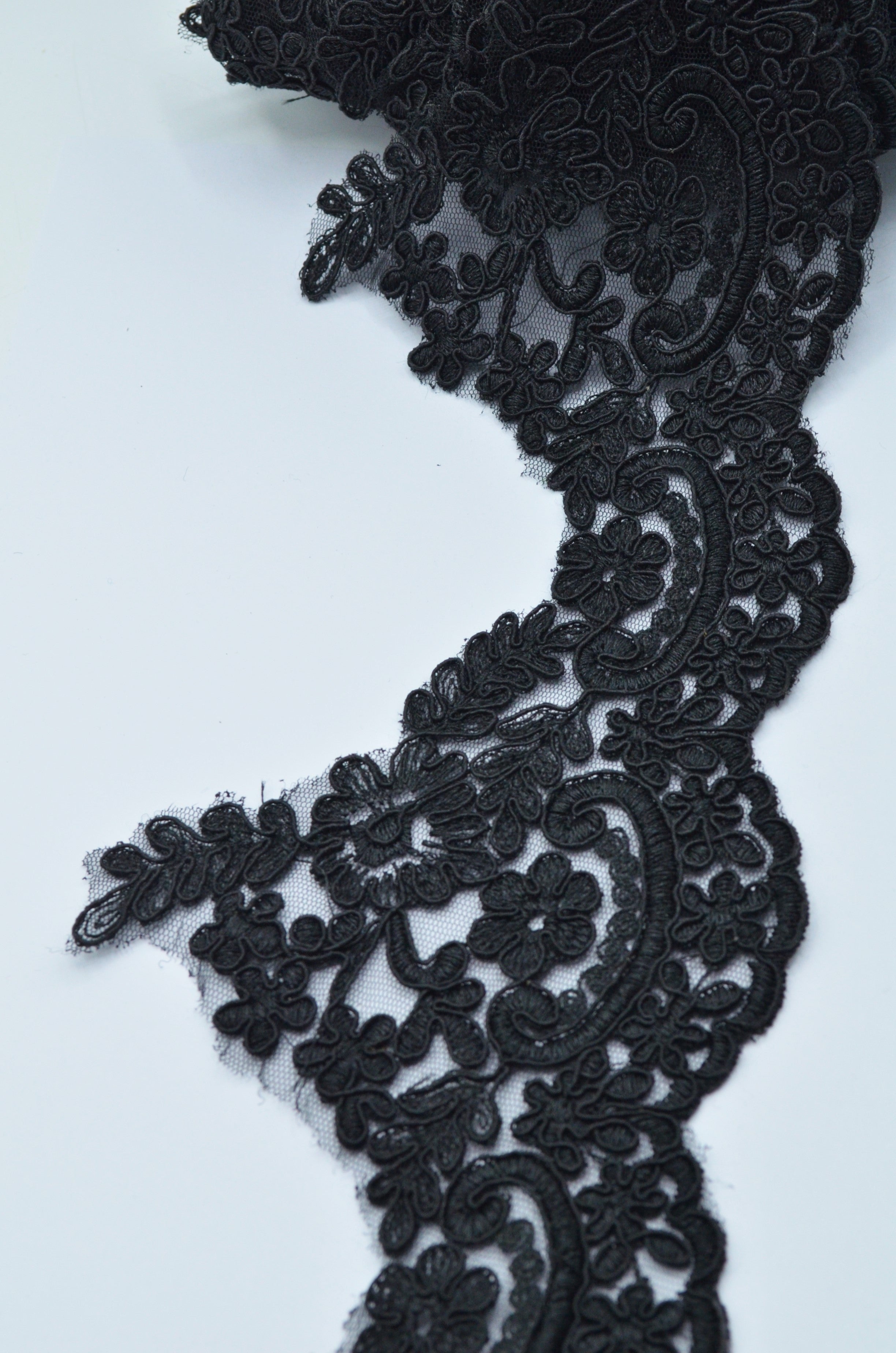 Broderie Neagra 12cm