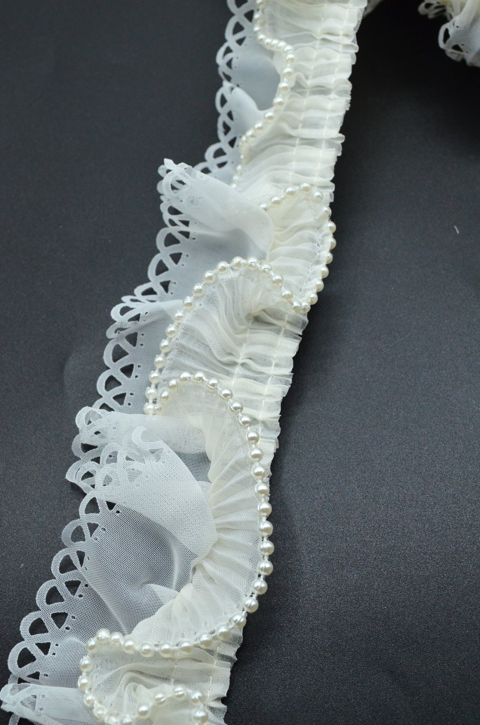 Pasmanterie Volane Cu Perle, 5cm, Ivoire