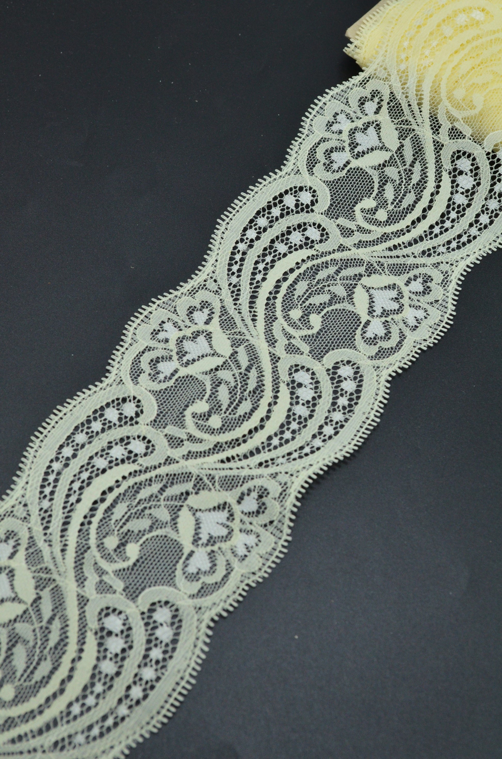 Dantela 9cm, Galben