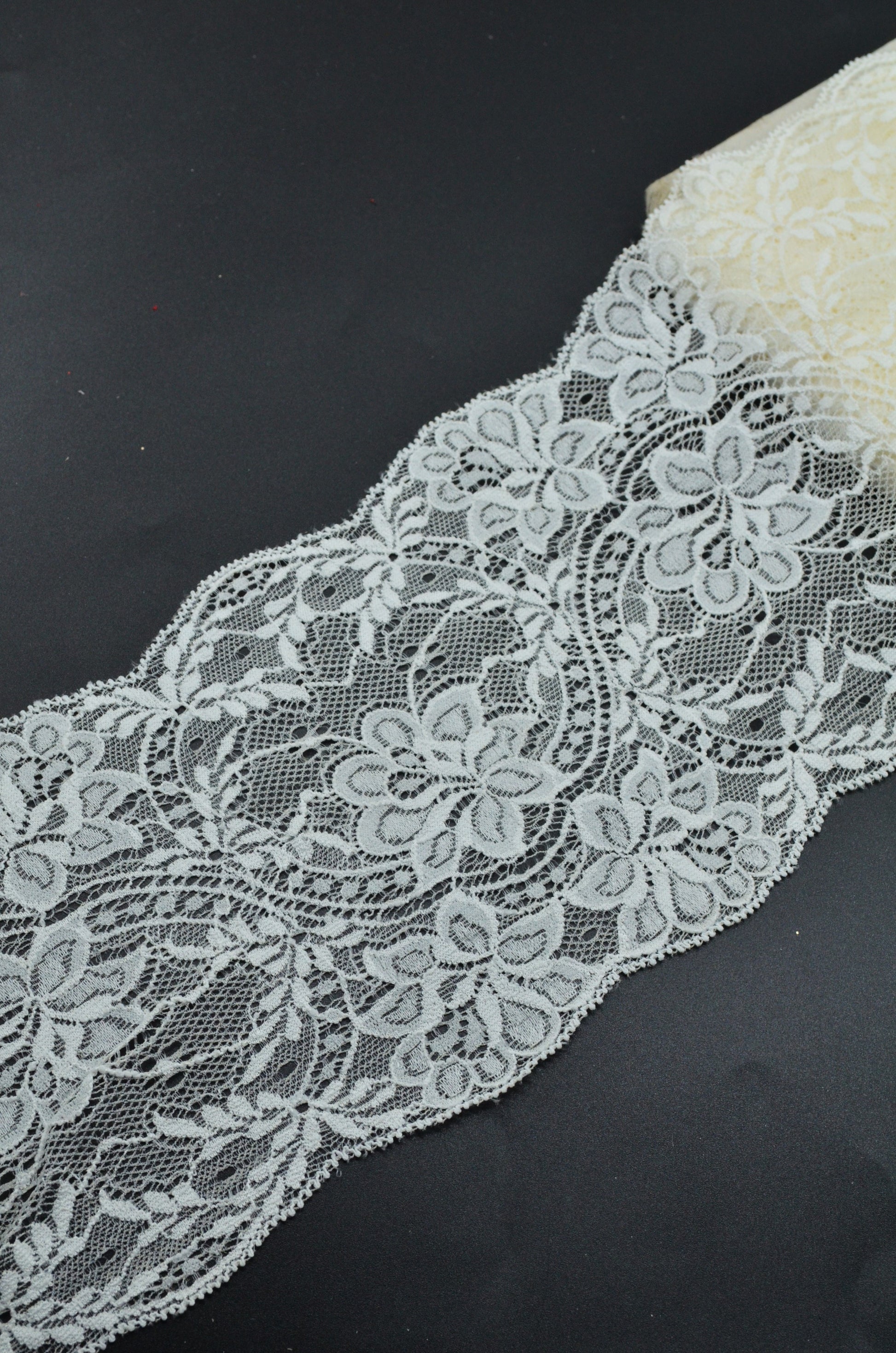 Dantela Elastica 14cm, Ivoire