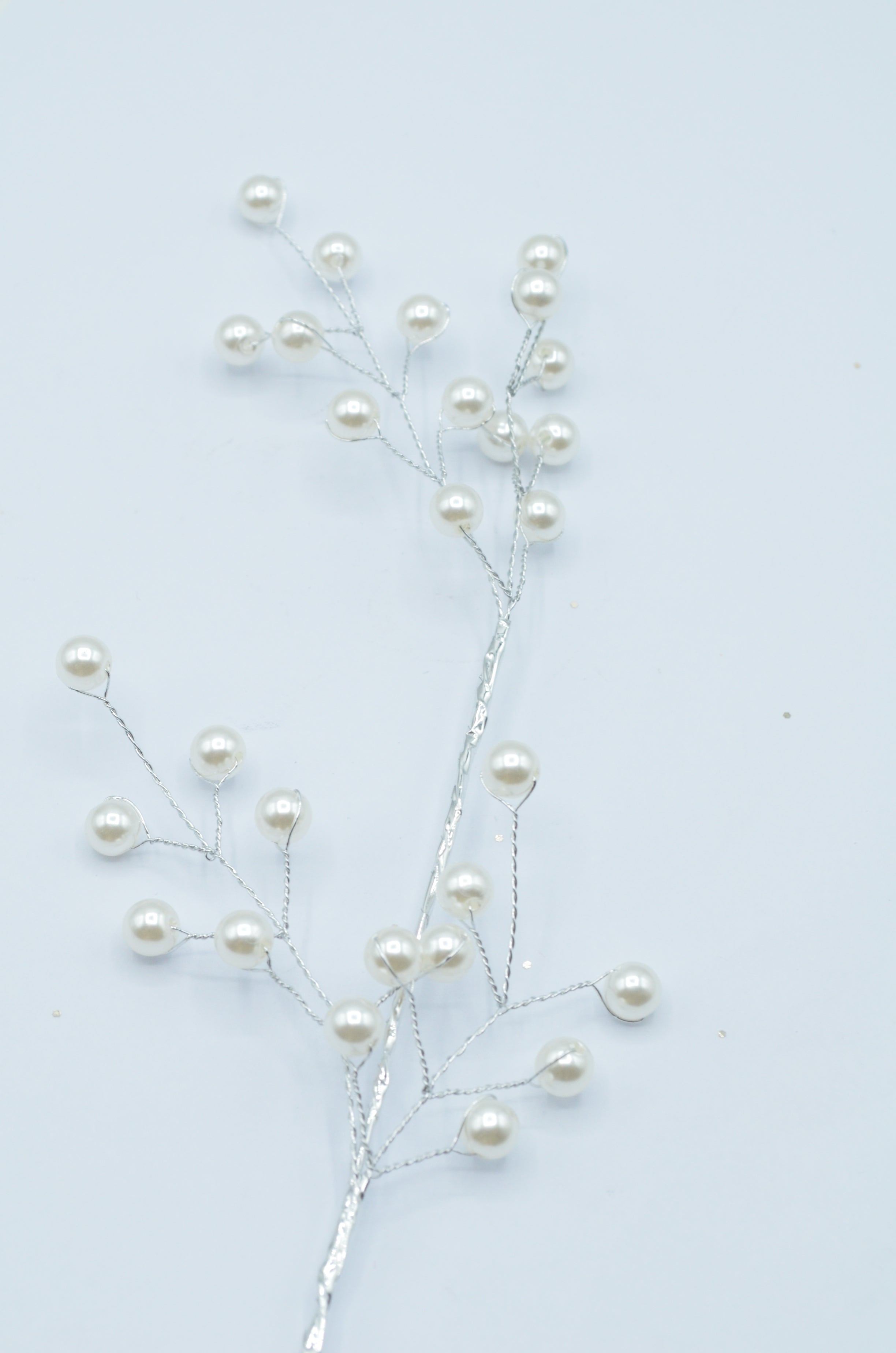 Aplicatie Decorativa din Sarma Metalica Modelatoare Si Perle 30cm lungime