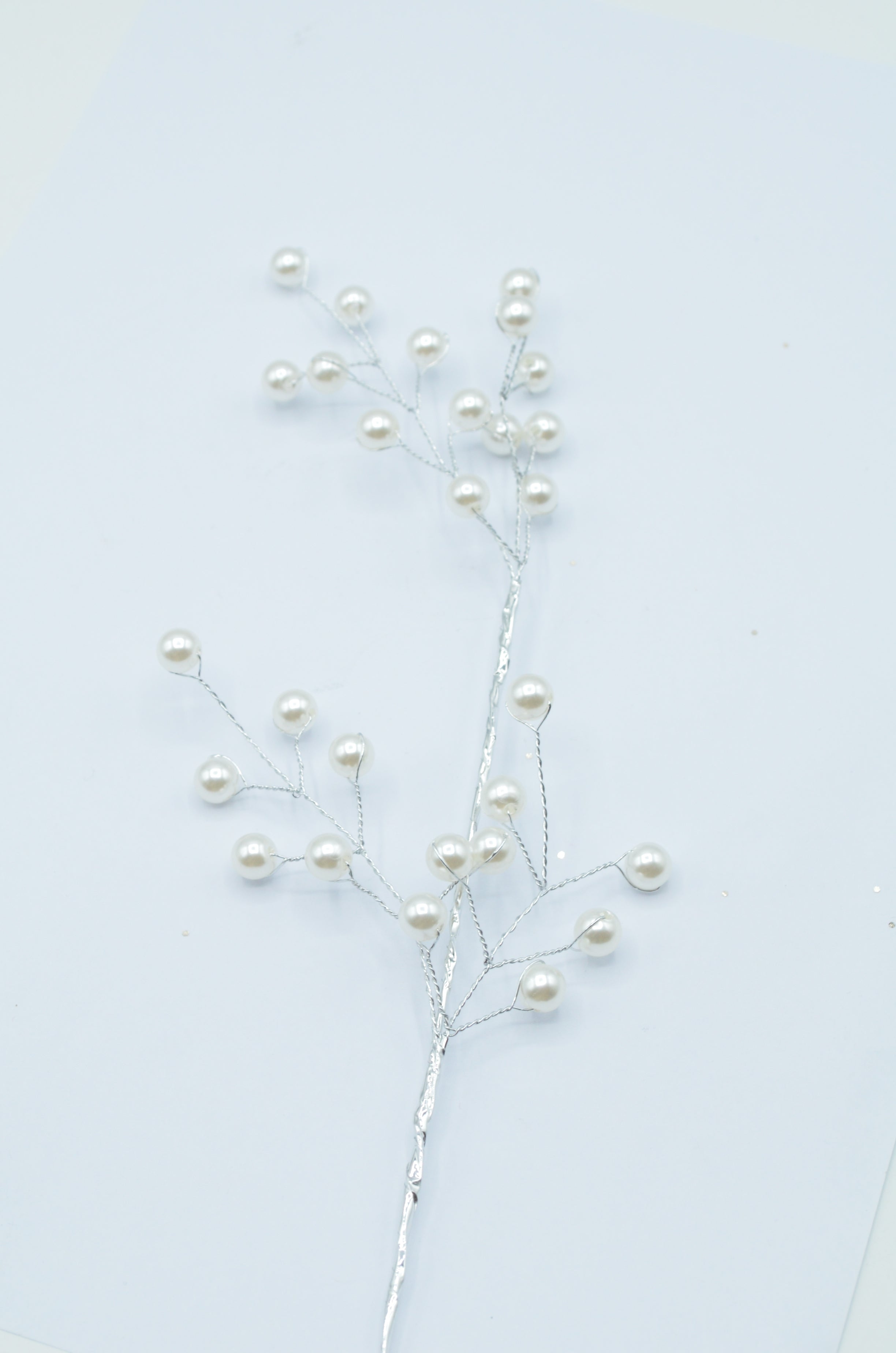 Aplicatie Decorativa din Sarma Metalica Modelatoare Si Perle 30cm lungime