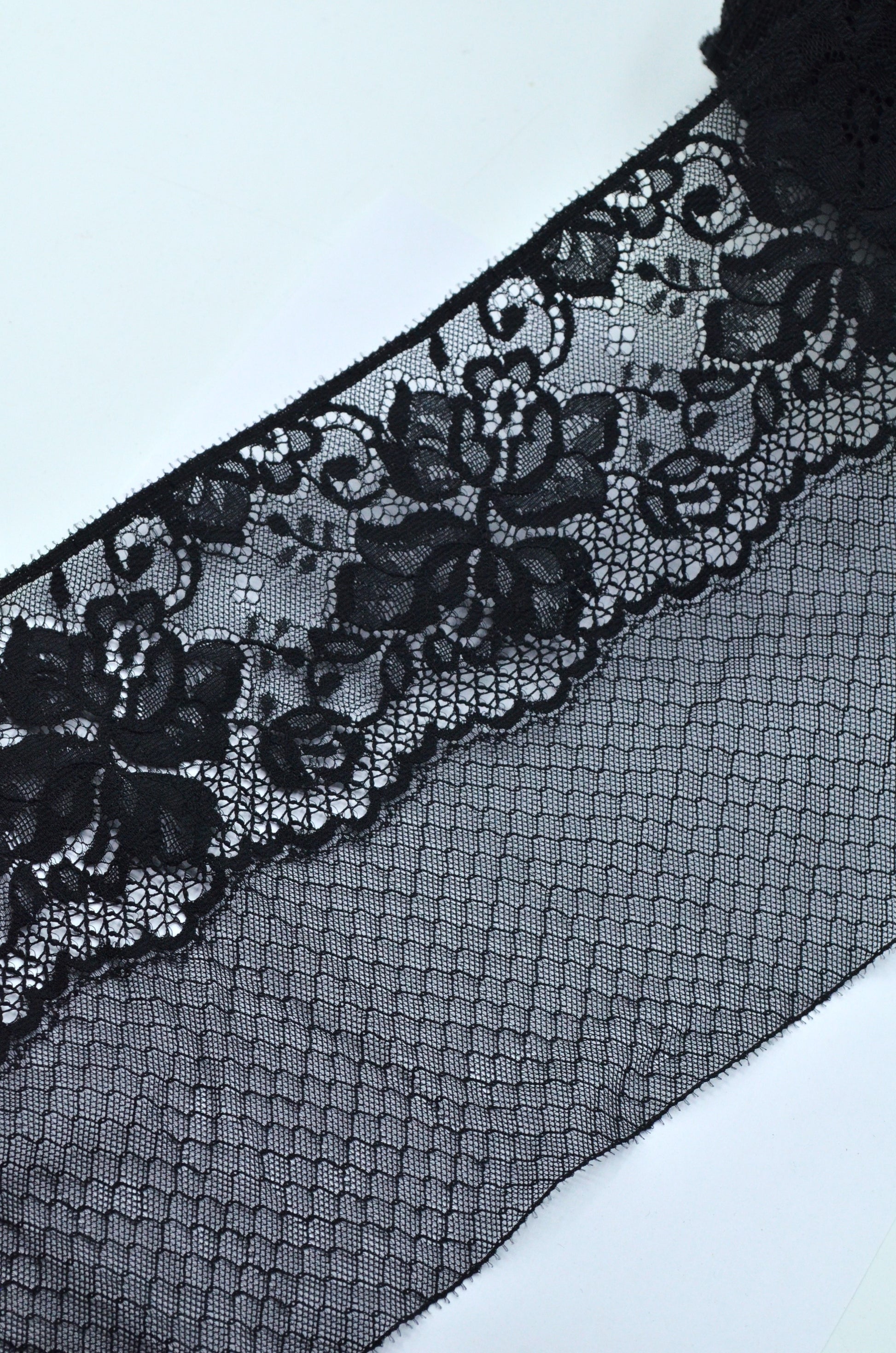 Dantela 17cm, Negru