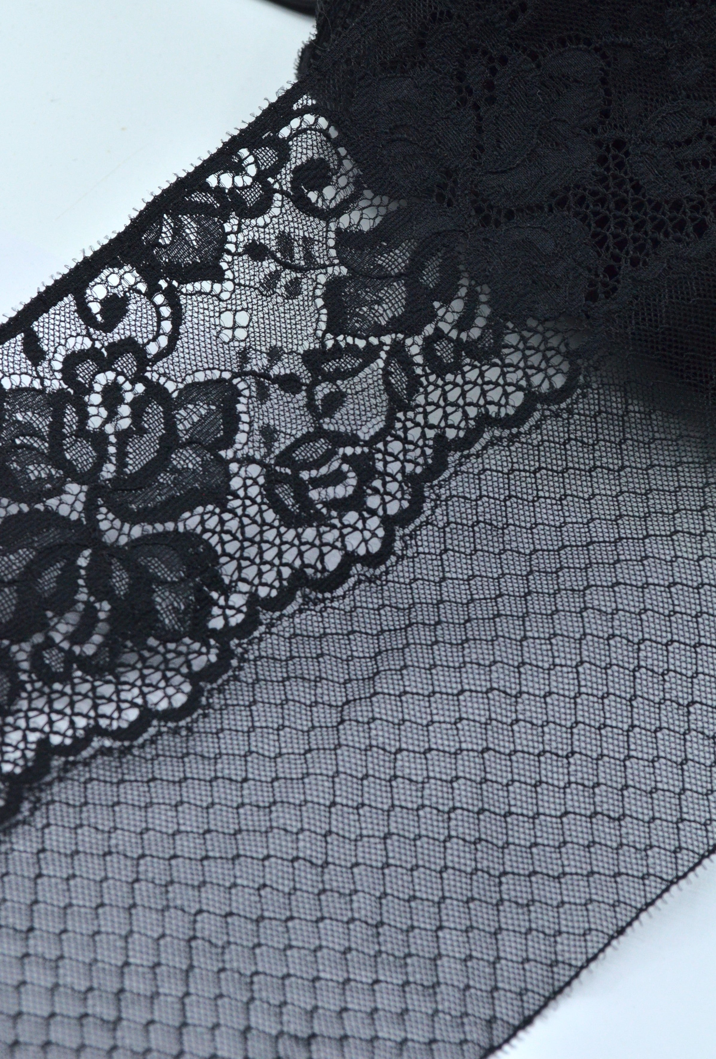 Dantela 17cm, Negru