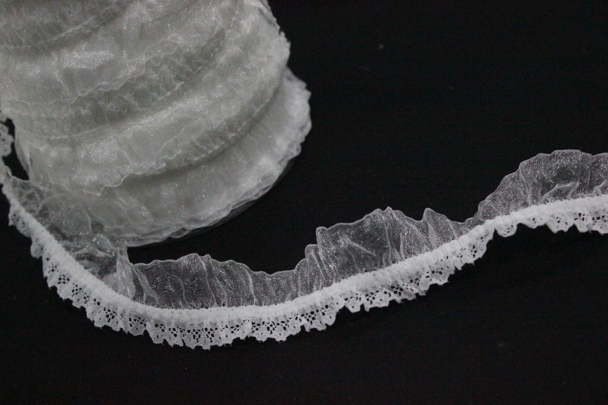 Elastic Cu Volane Din Dantela Si Organza, 3cm