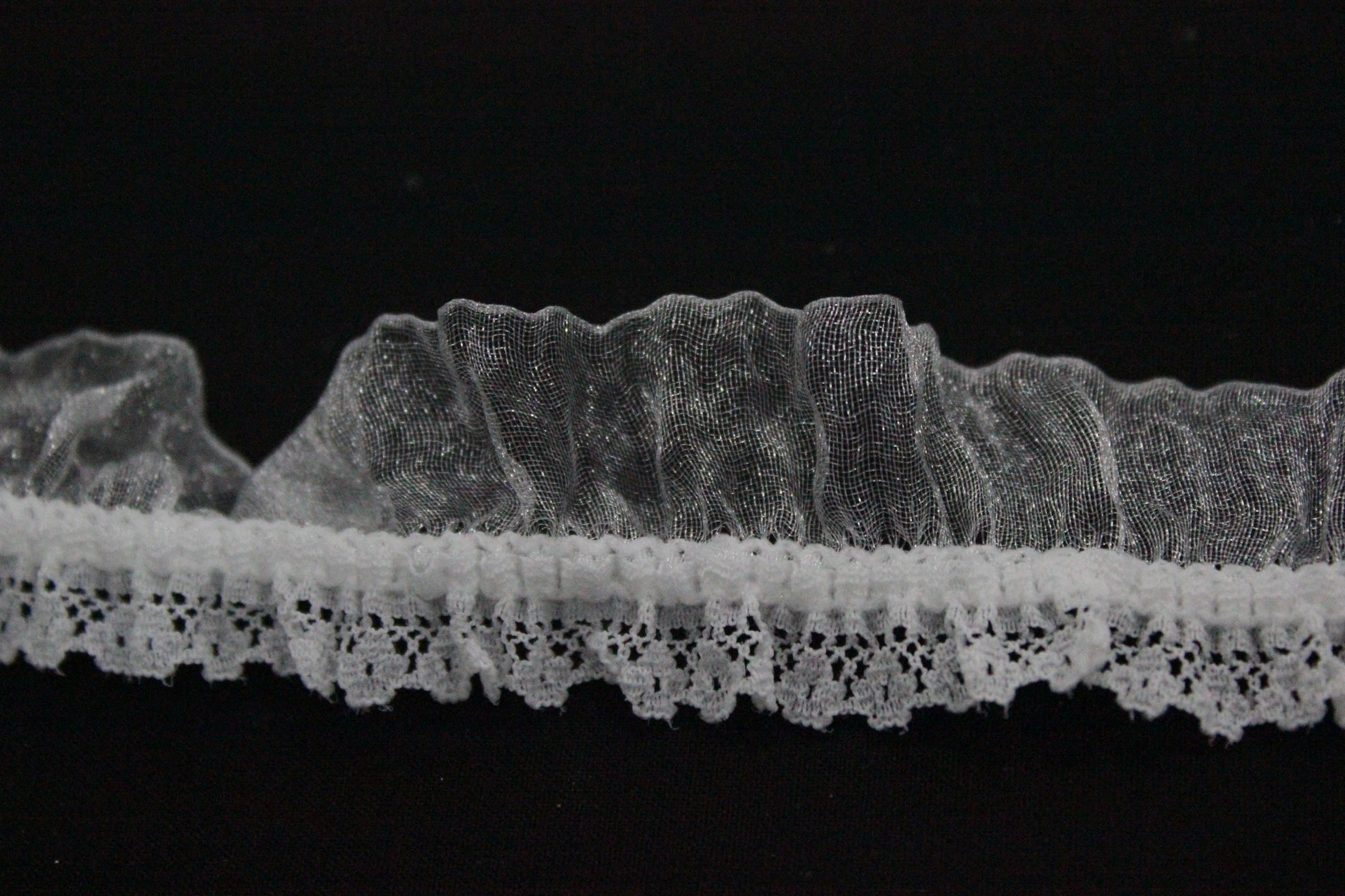 Elastic Cu Volane Din Dantela Si Organza, 3cm