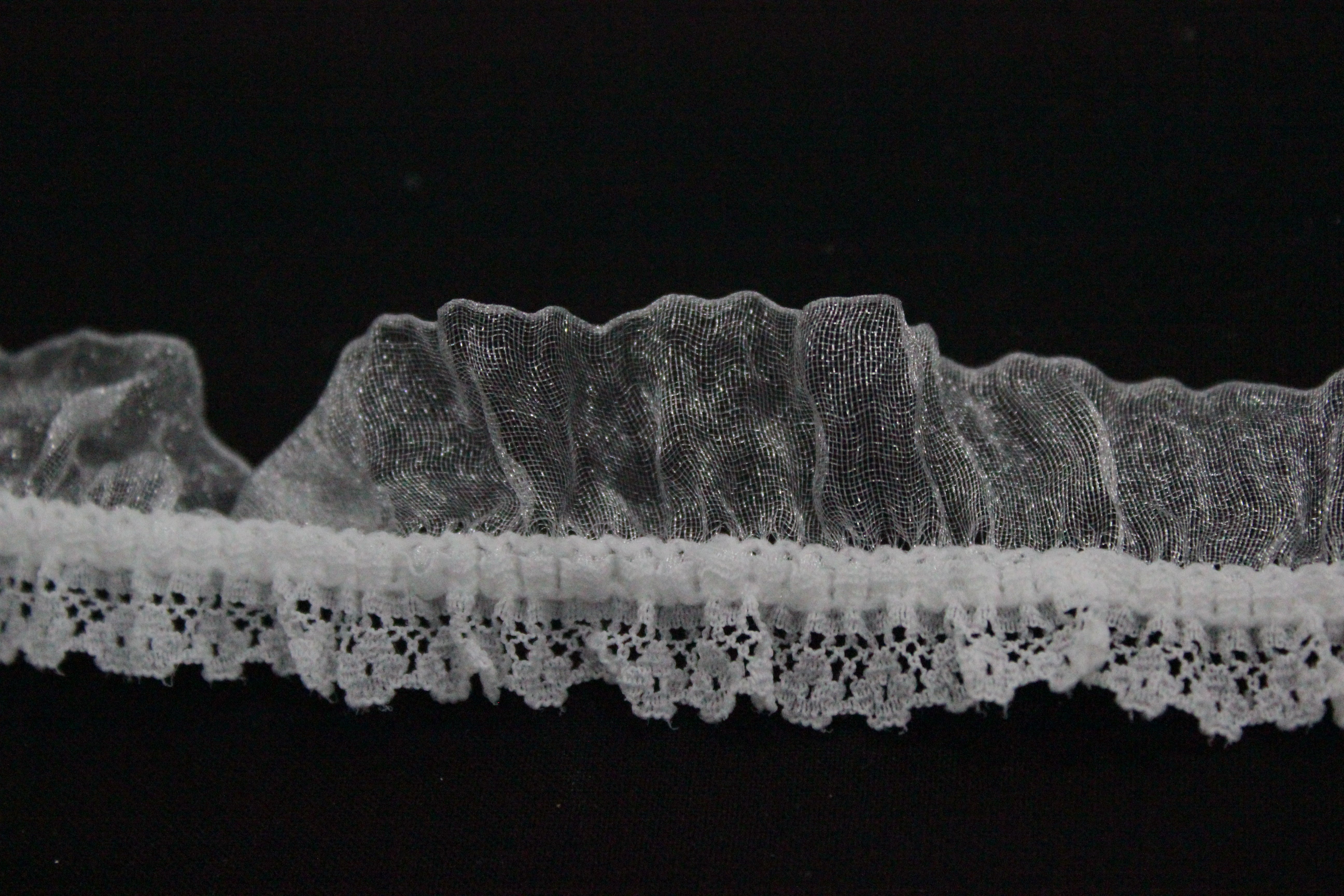 Elastic Cu Volane Din Dantela Si Organza, 3cm