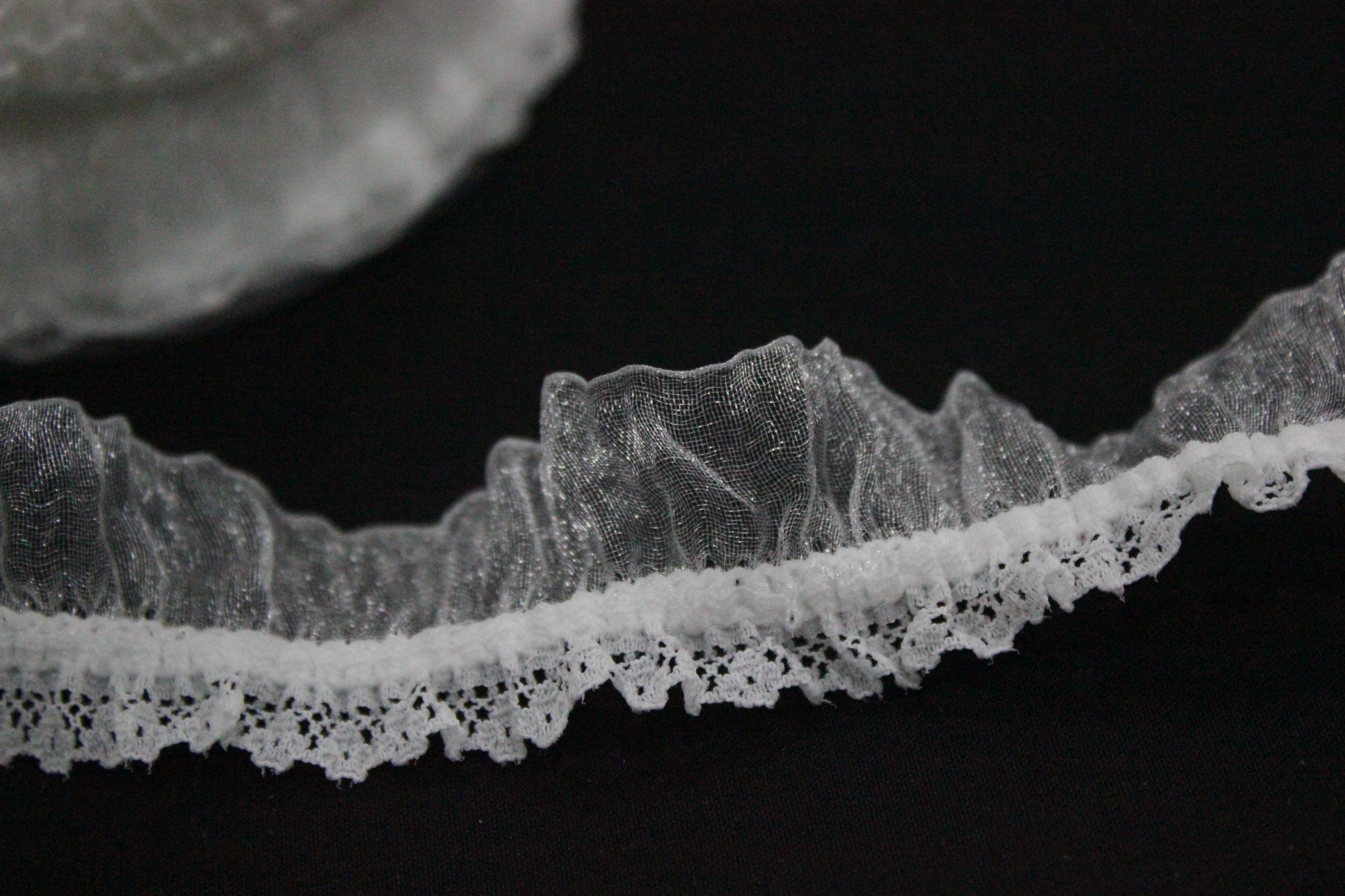 Elastic Cu Volane Din Dantela Si Organza, 3cm
