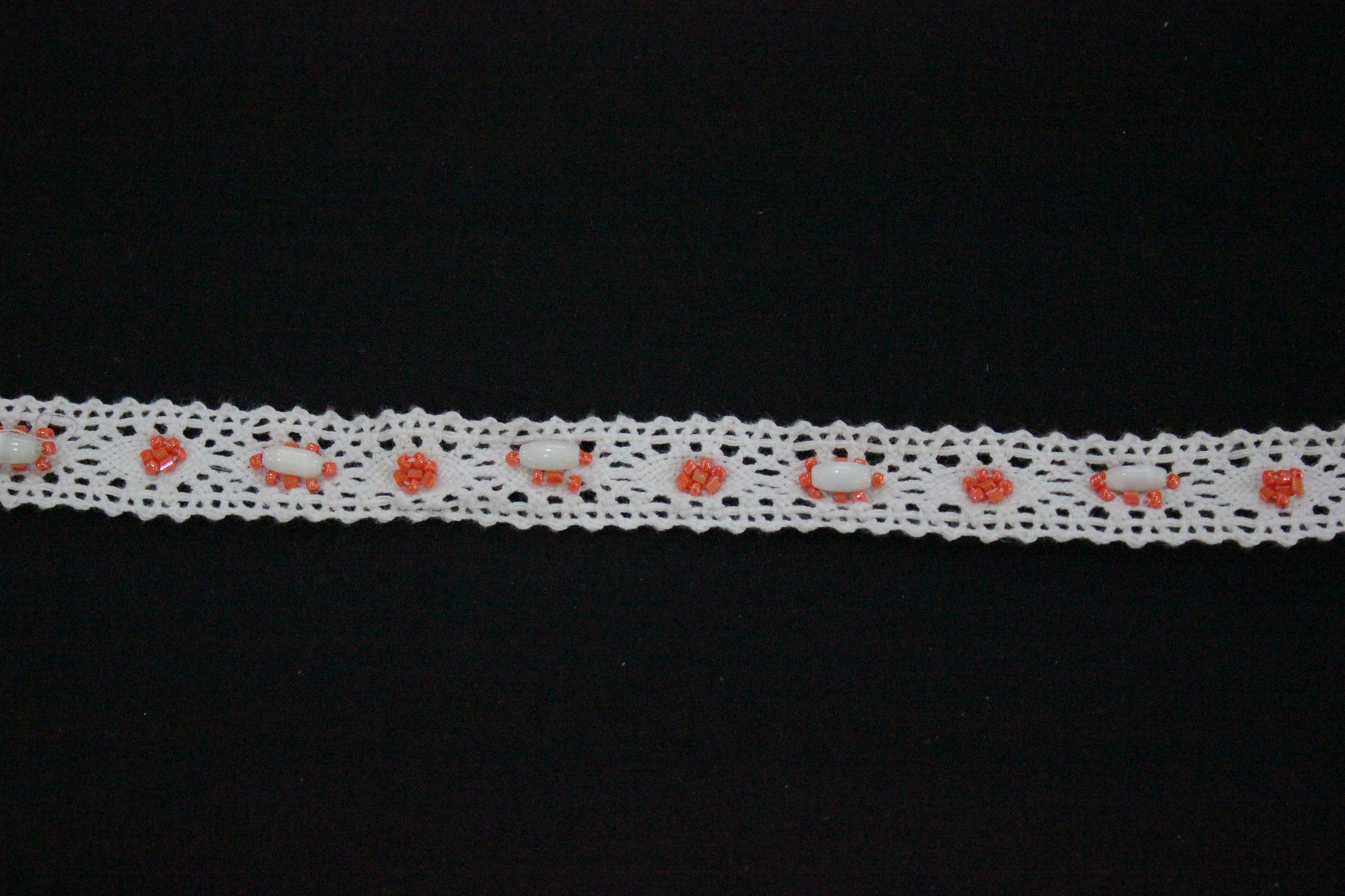 Dantela De Bumbac Cu Margele. 20mm