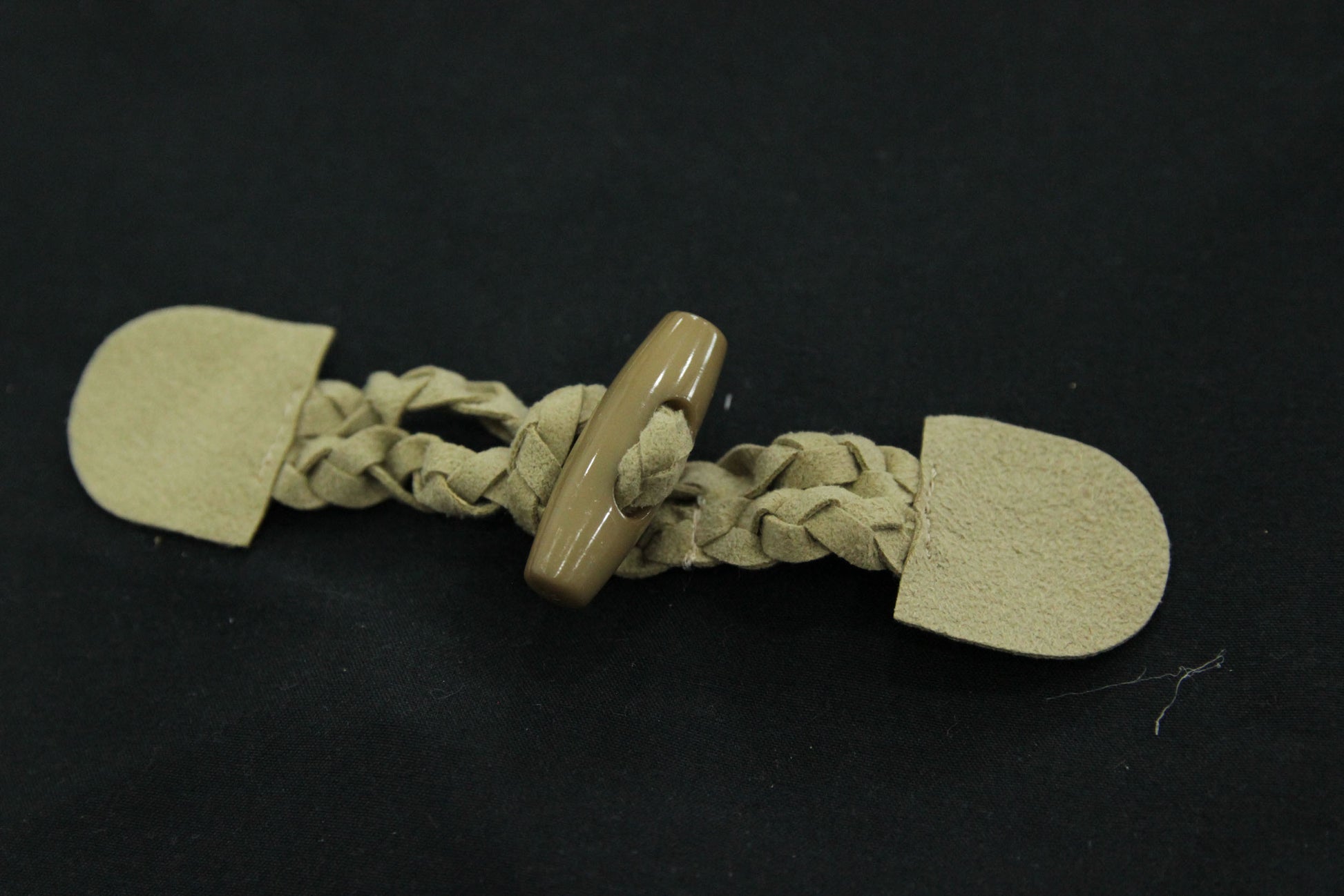 Brandemburg Imitatie Piele Intoarsa 14 cm