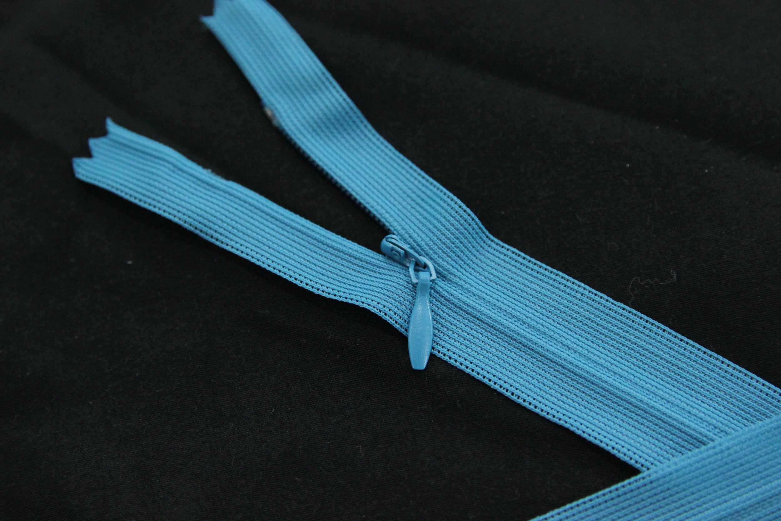 Fermoar Ascuns 65 cm