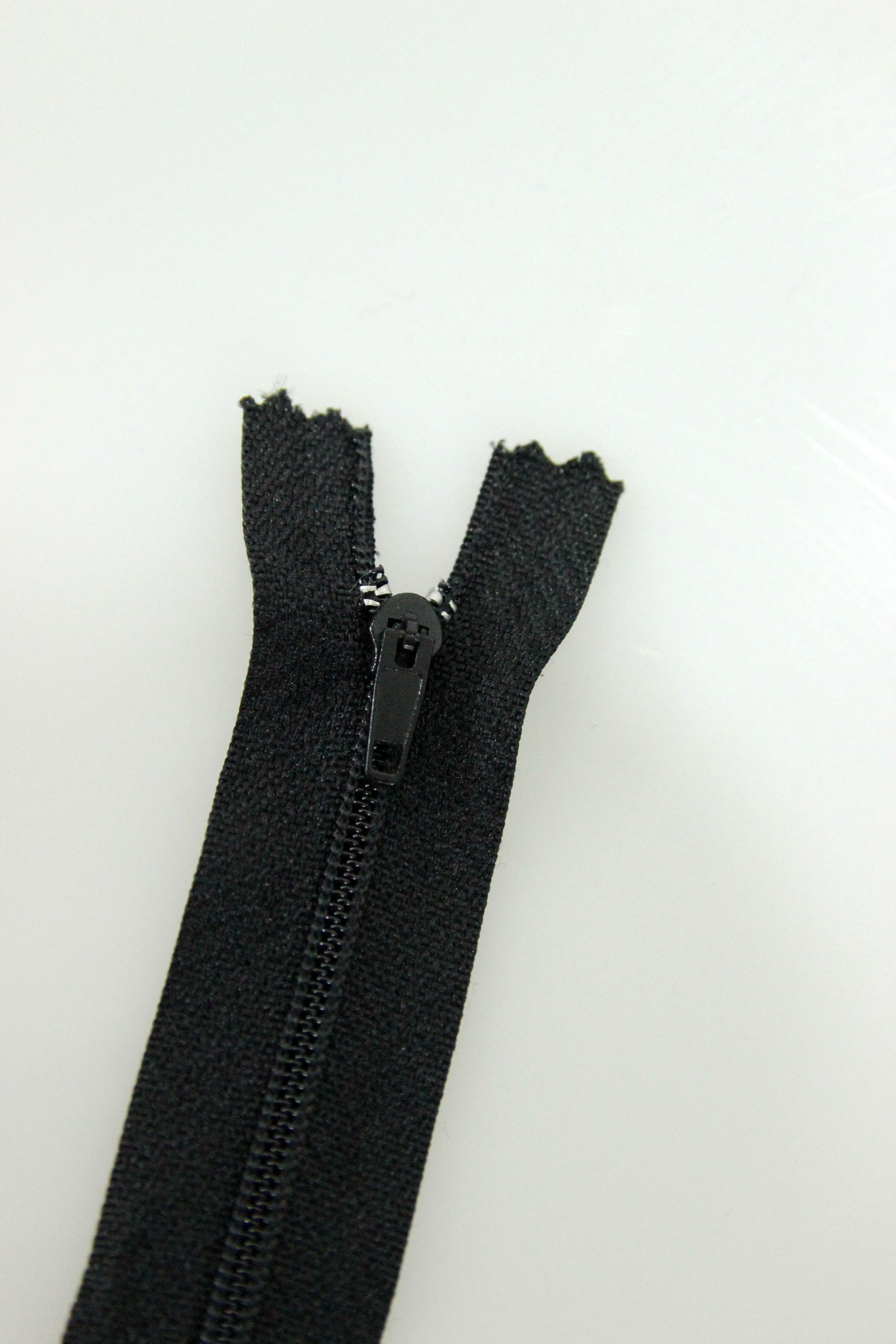 Fermoar Normal Negru 20 cm