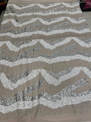 Broderie Alba Cu Margele Si Paiete