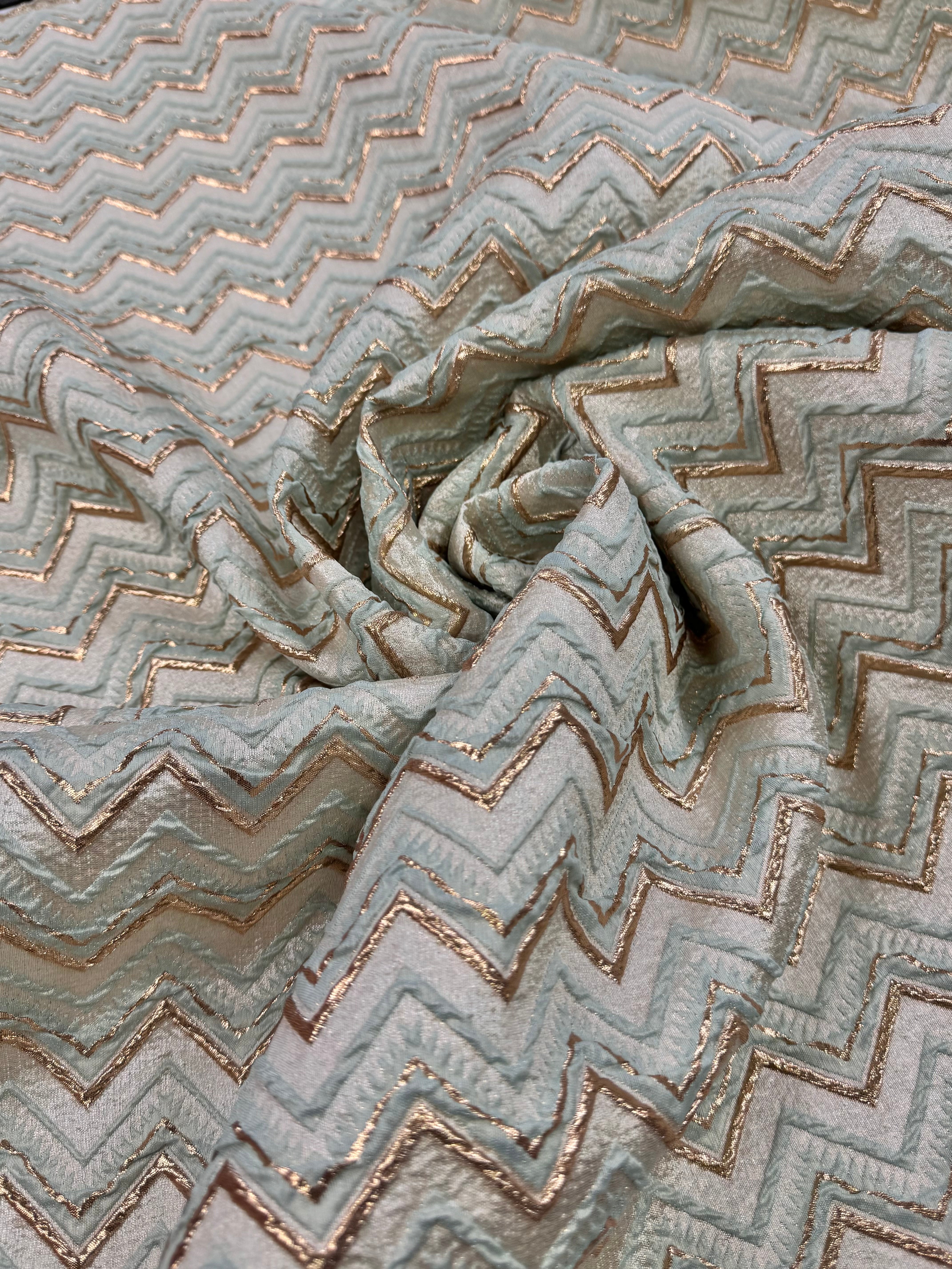 Brocard Cu Fir Lame, Vernil