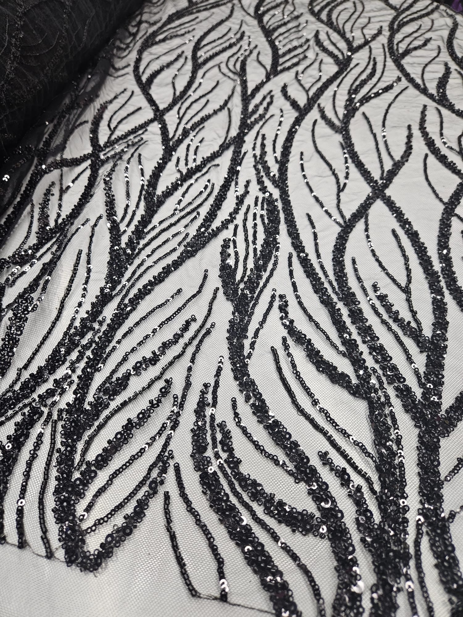 Broderie cu margele - Negru