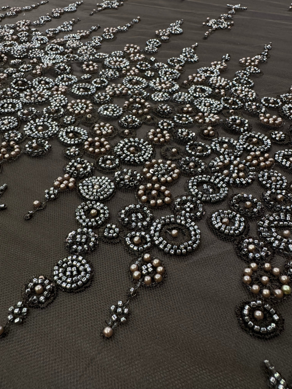 Broderie pe Tull cu margele Maro - Latime 1.30m