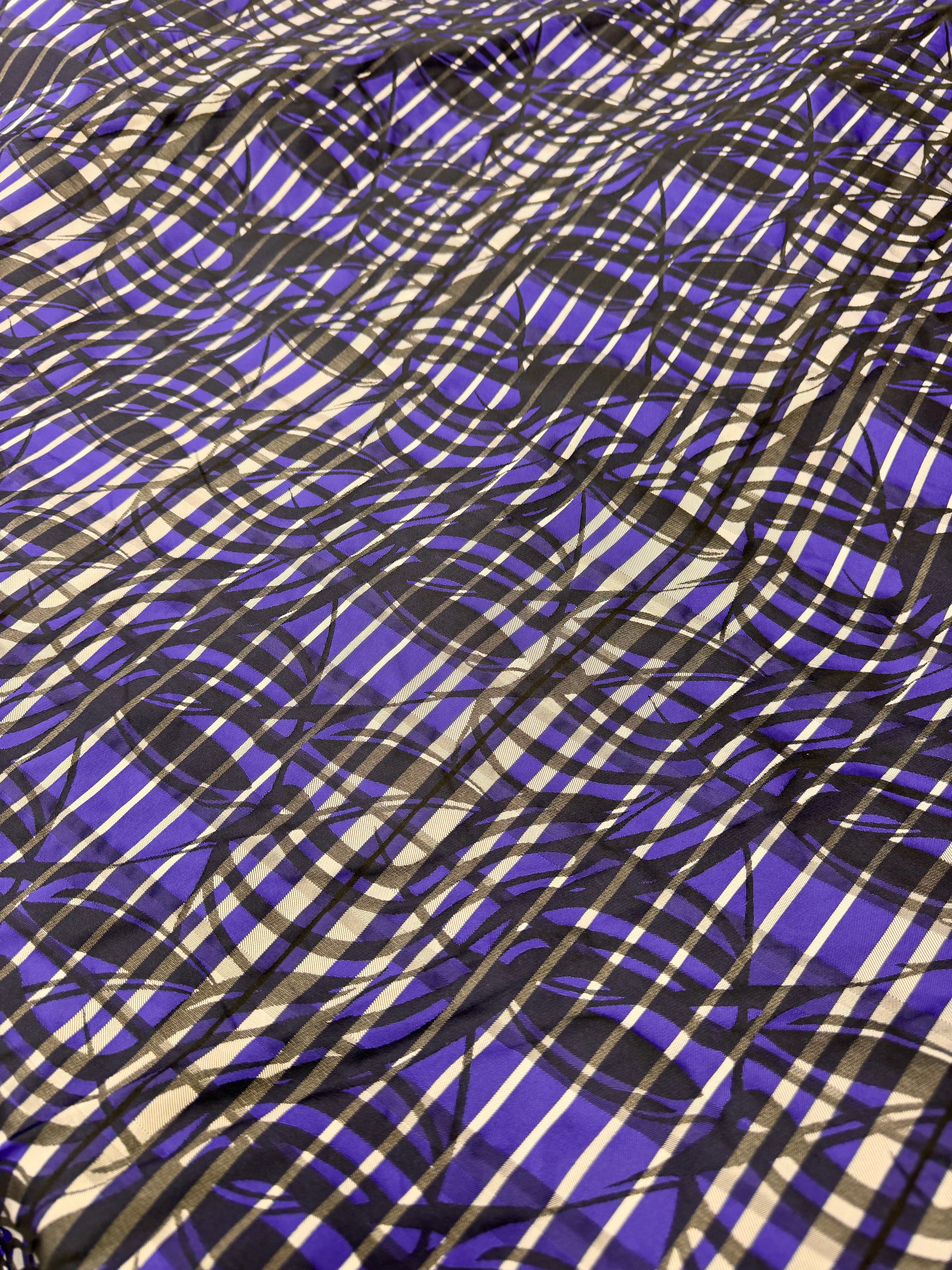 Tafta subtire fasoasa mov