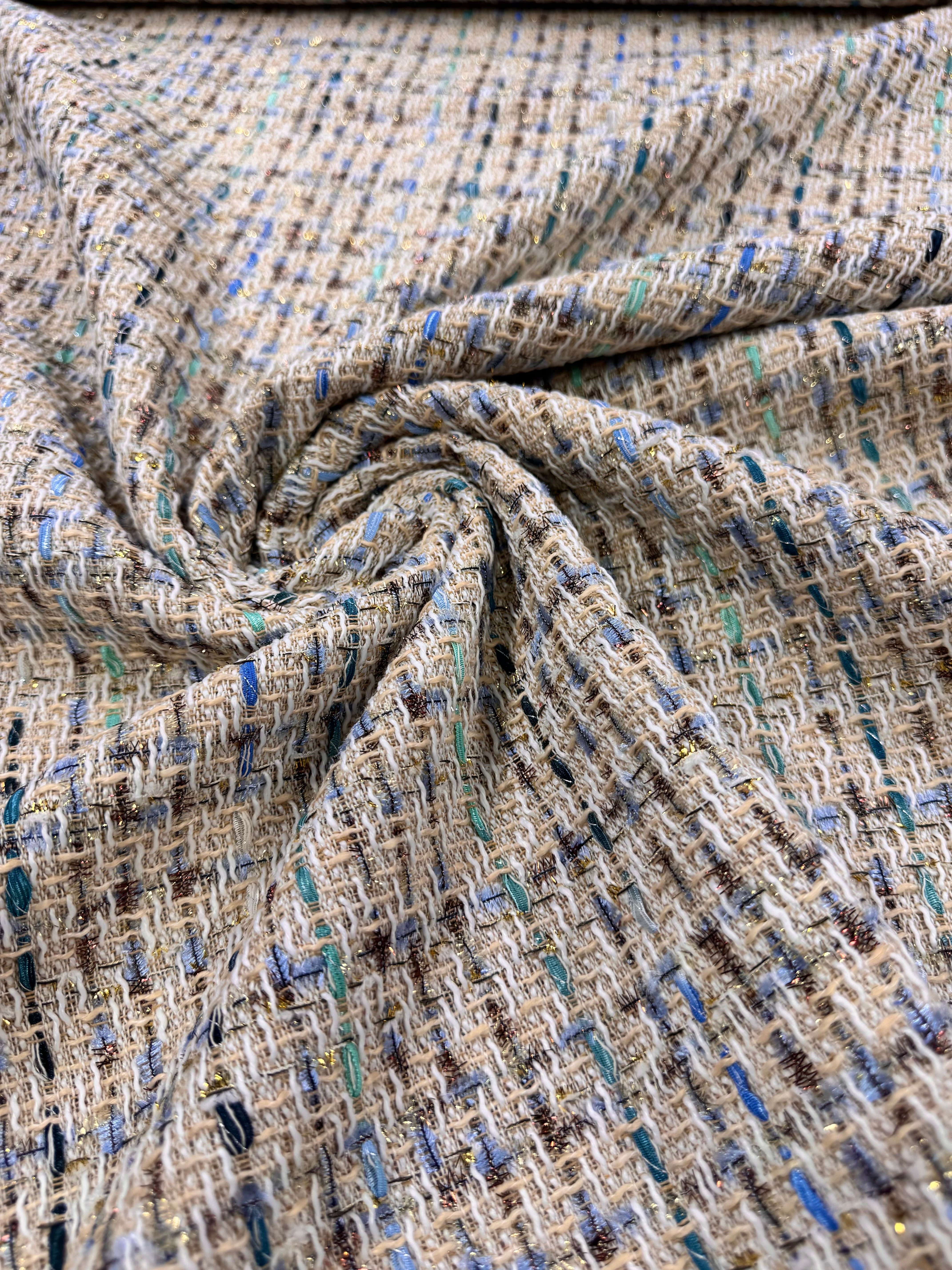 Stofă Tweed Bej Cu Fir Lurex Auriu
