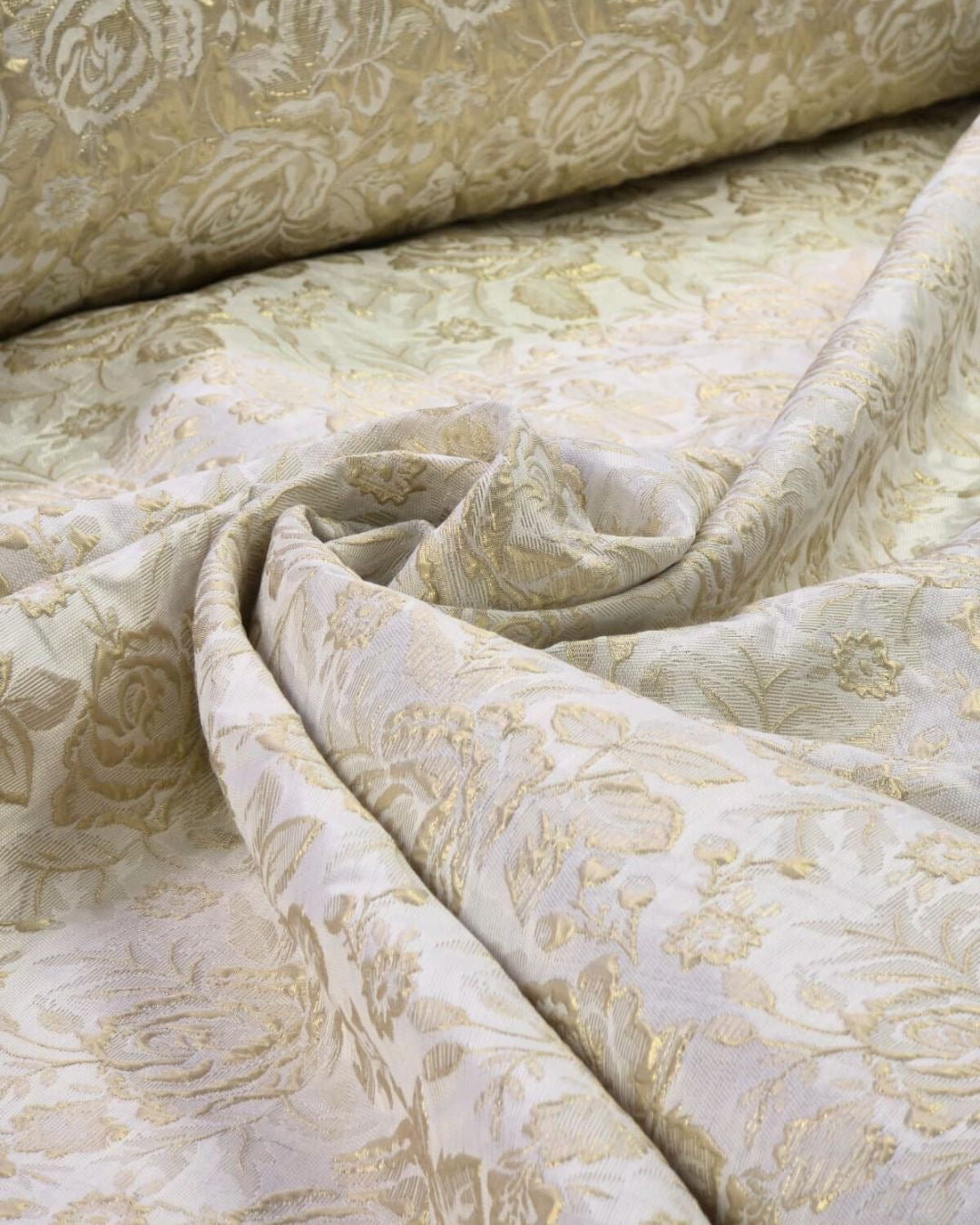 Brocard cu două fete Ivoire cu auriu