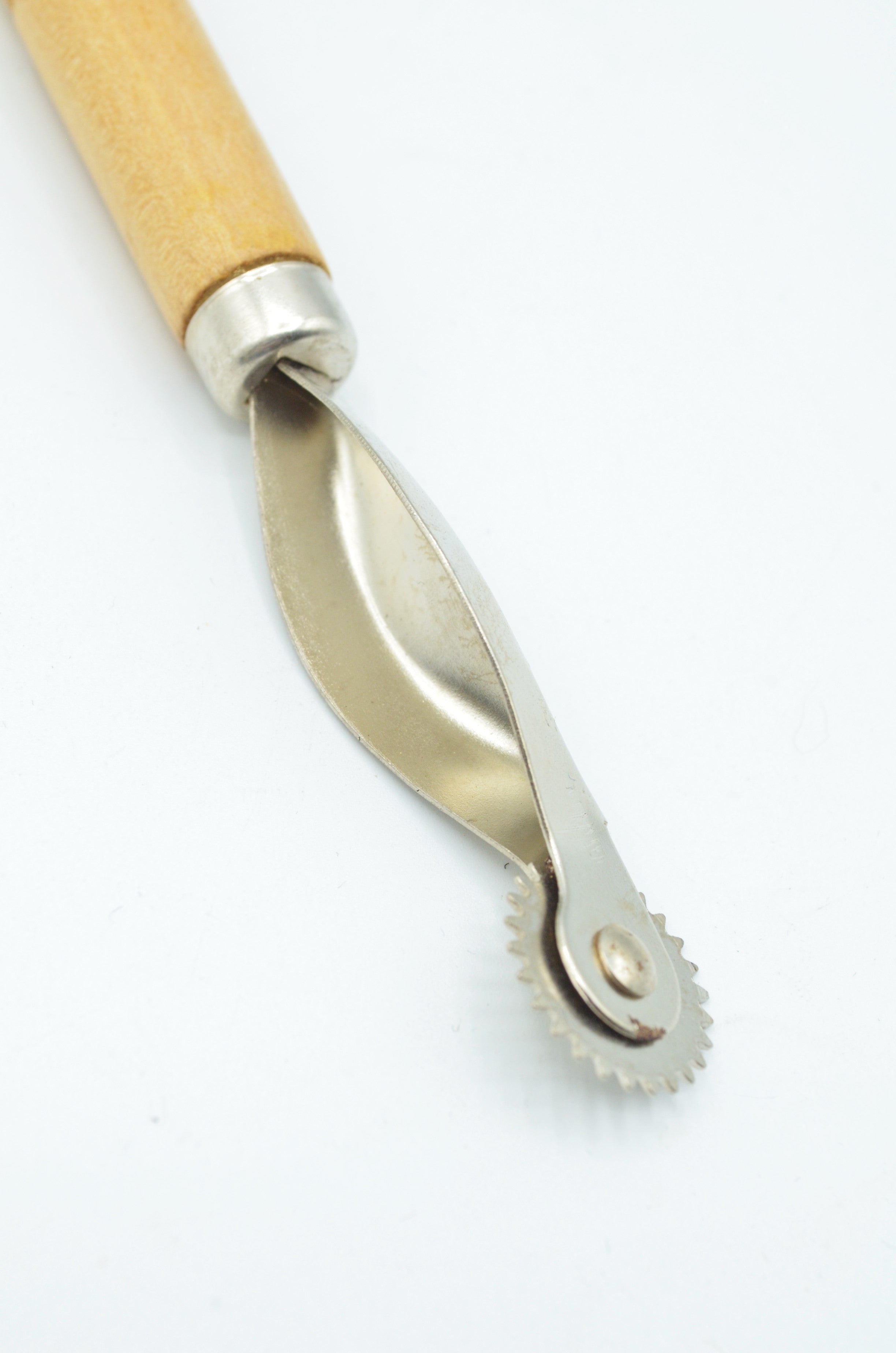 Rotita metal pentru Trasat Tipare Cu Pudra De Creta, maner de lemn