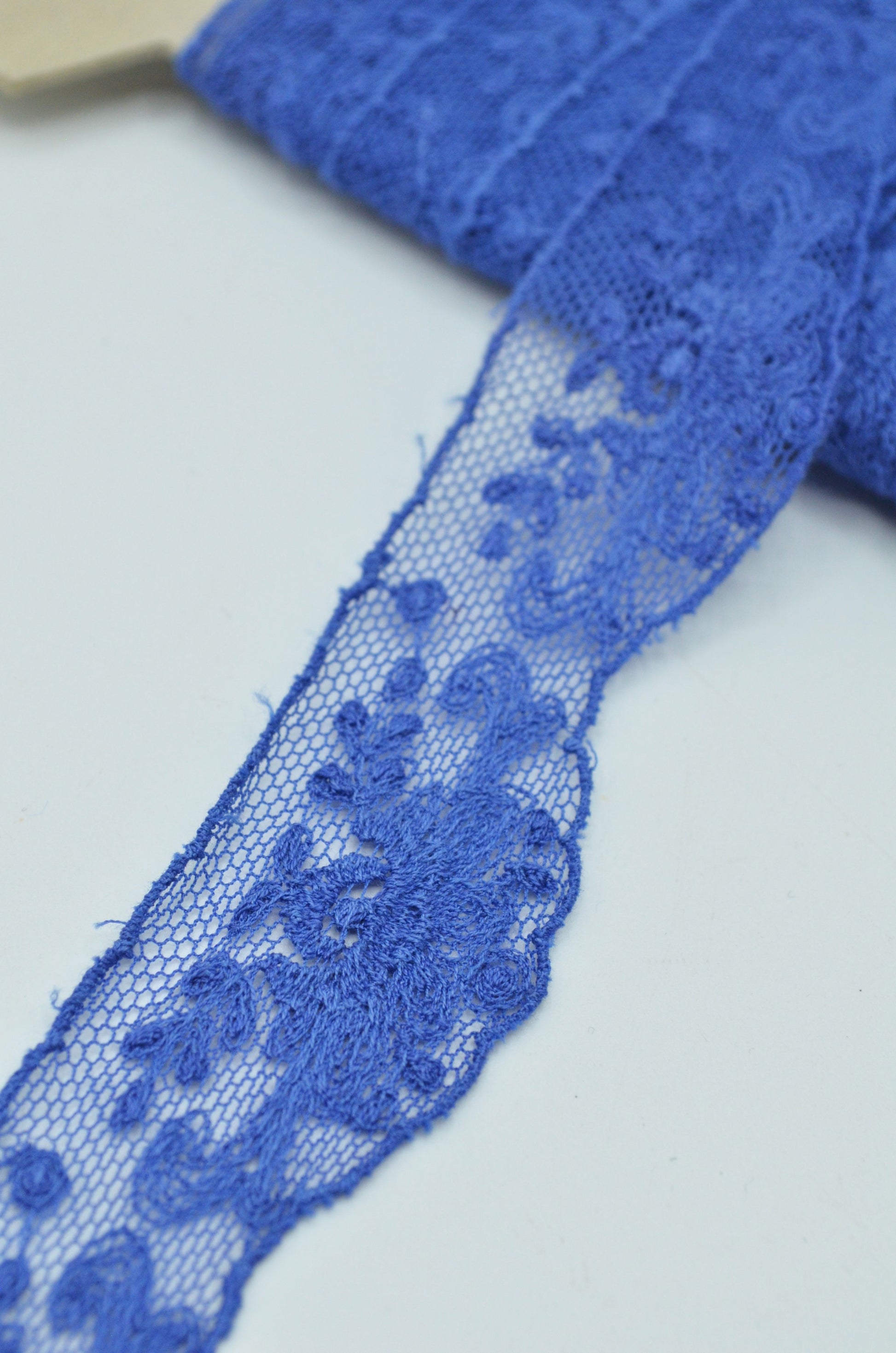 Dantela Pe Tull Brodata, 30mm