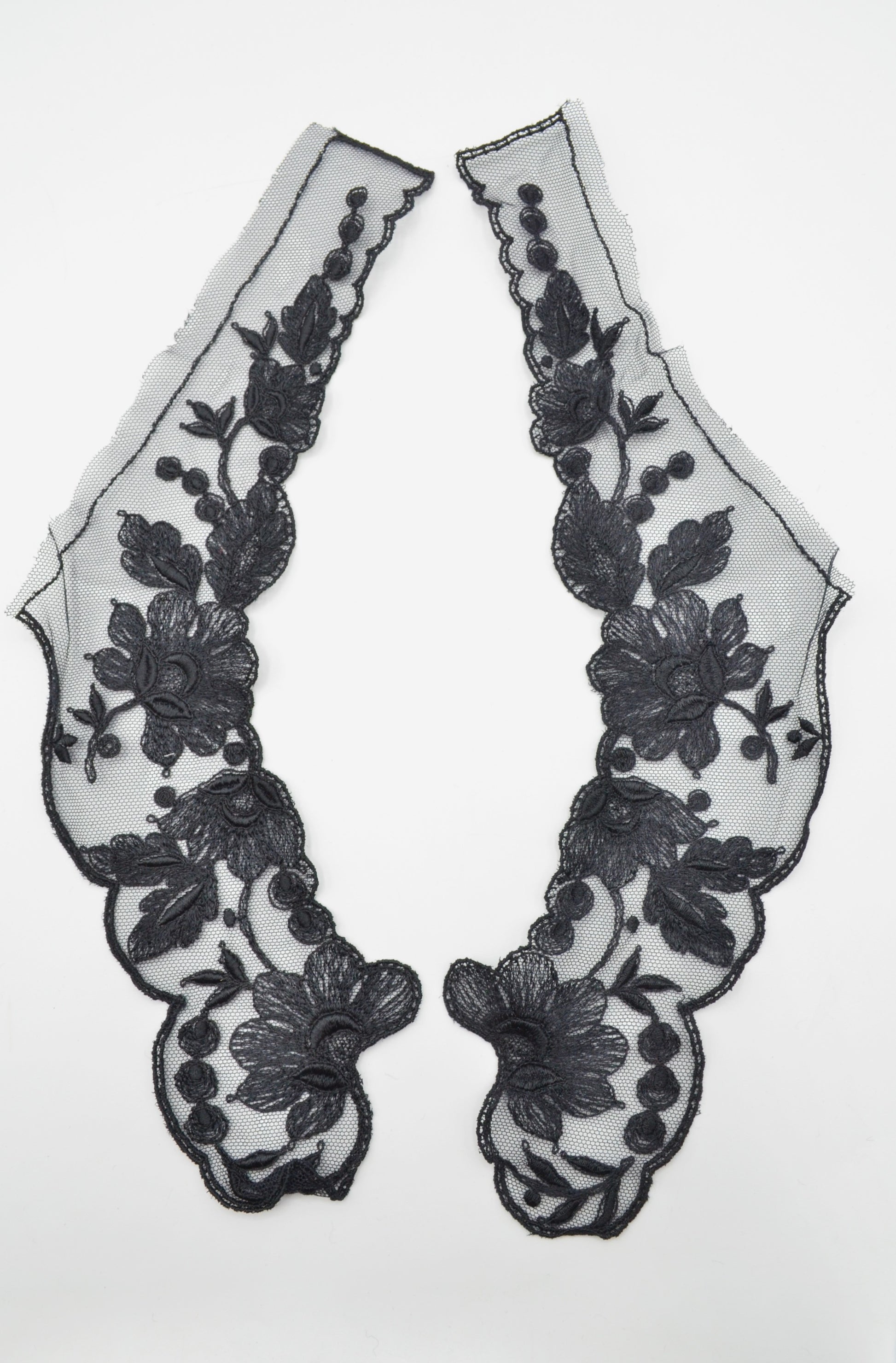 Guler Decorativ, Negru